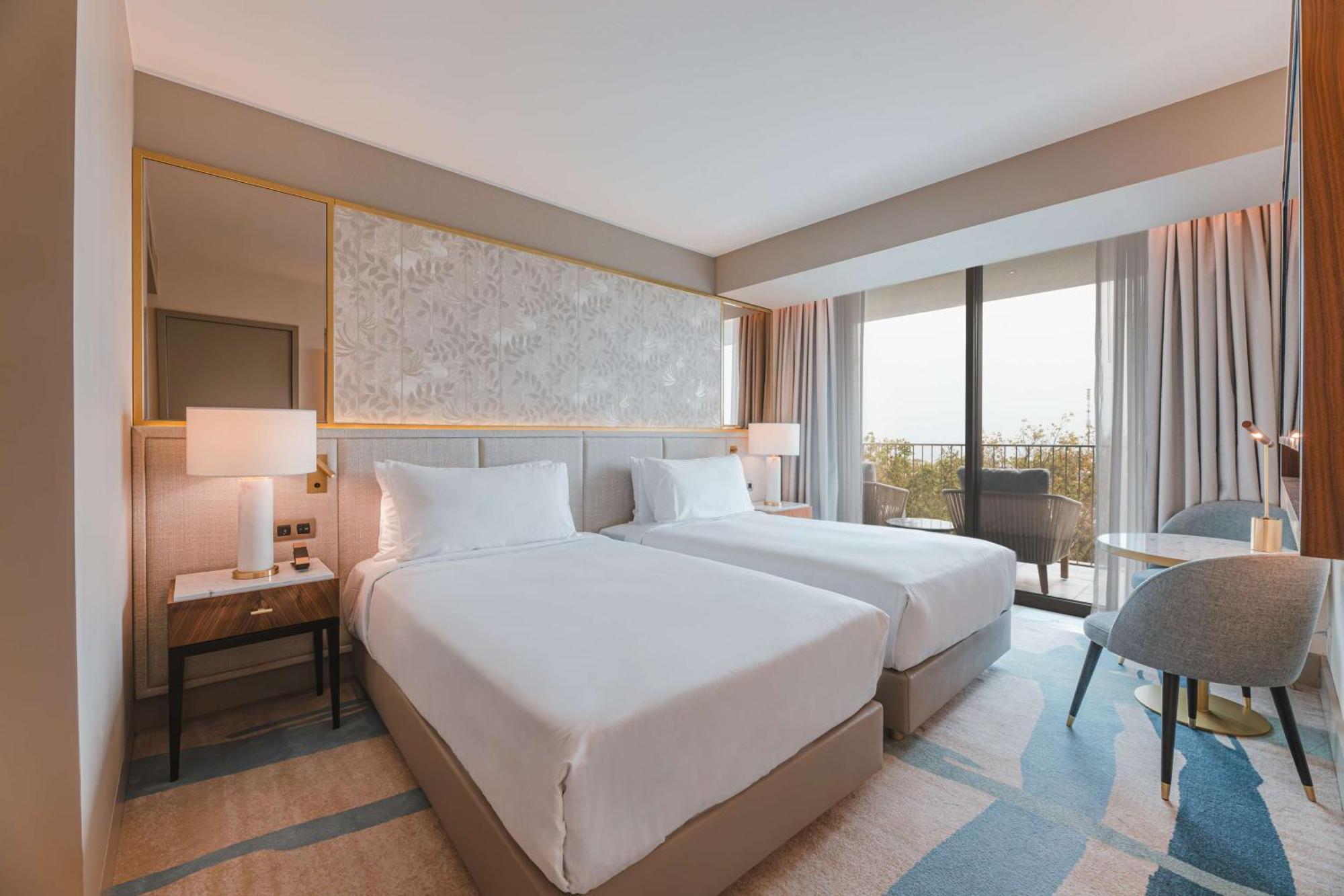 Cascais Twin Room with Balcony and Ocean View