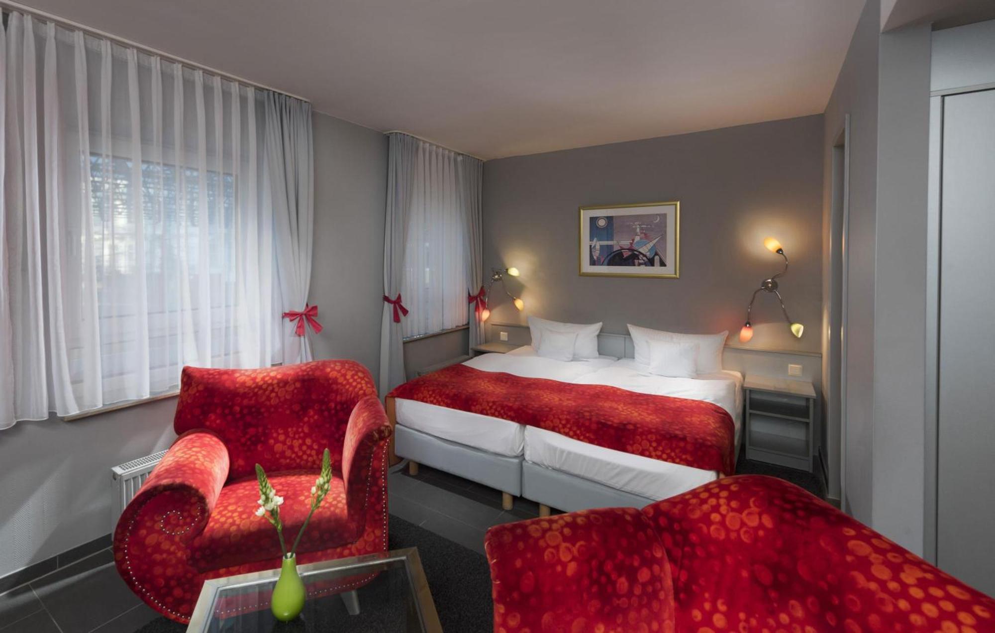 Classic Double Room Landside,1580143477:JPEG
