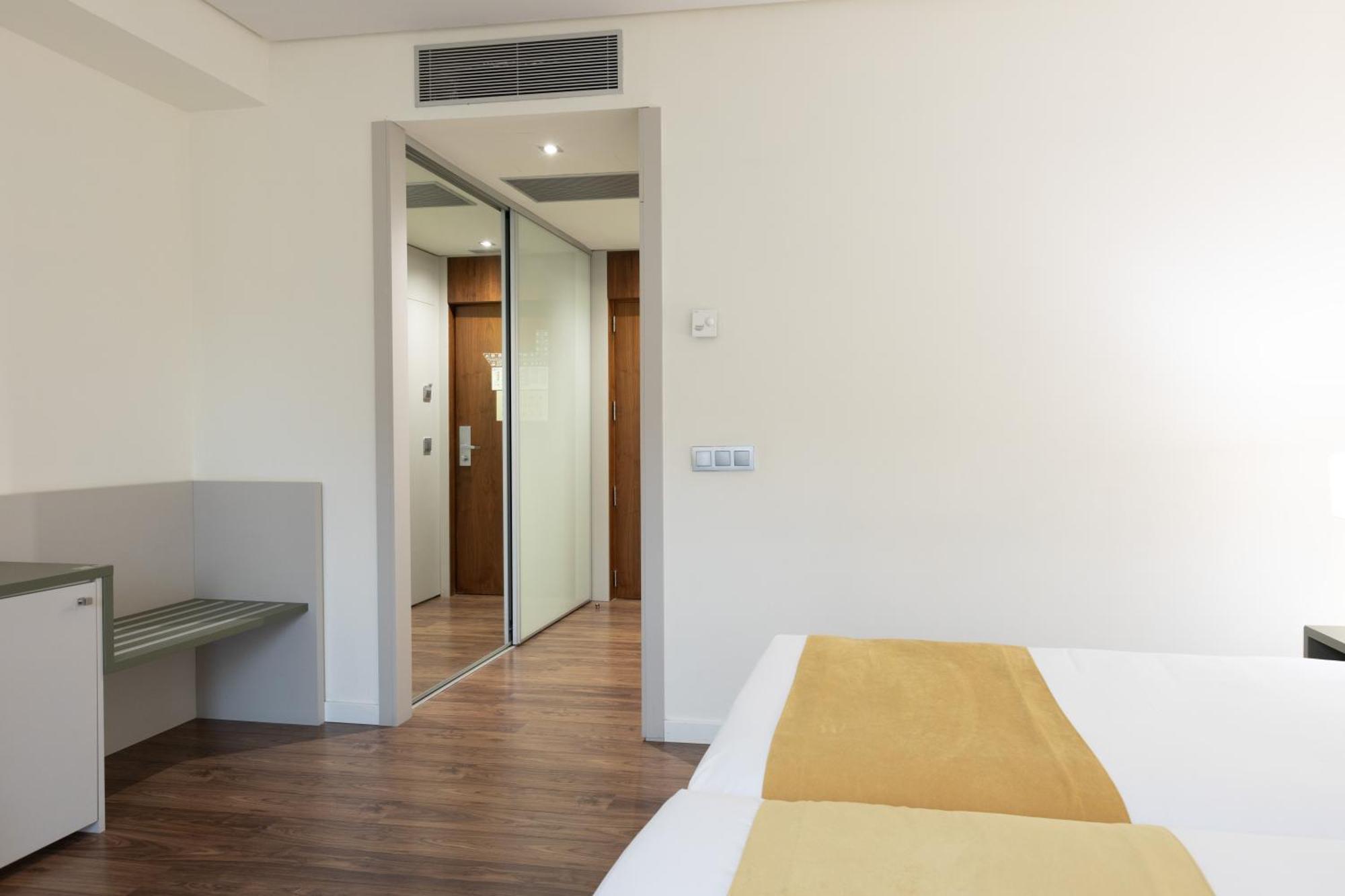 Triple Room,846941447:JPEG