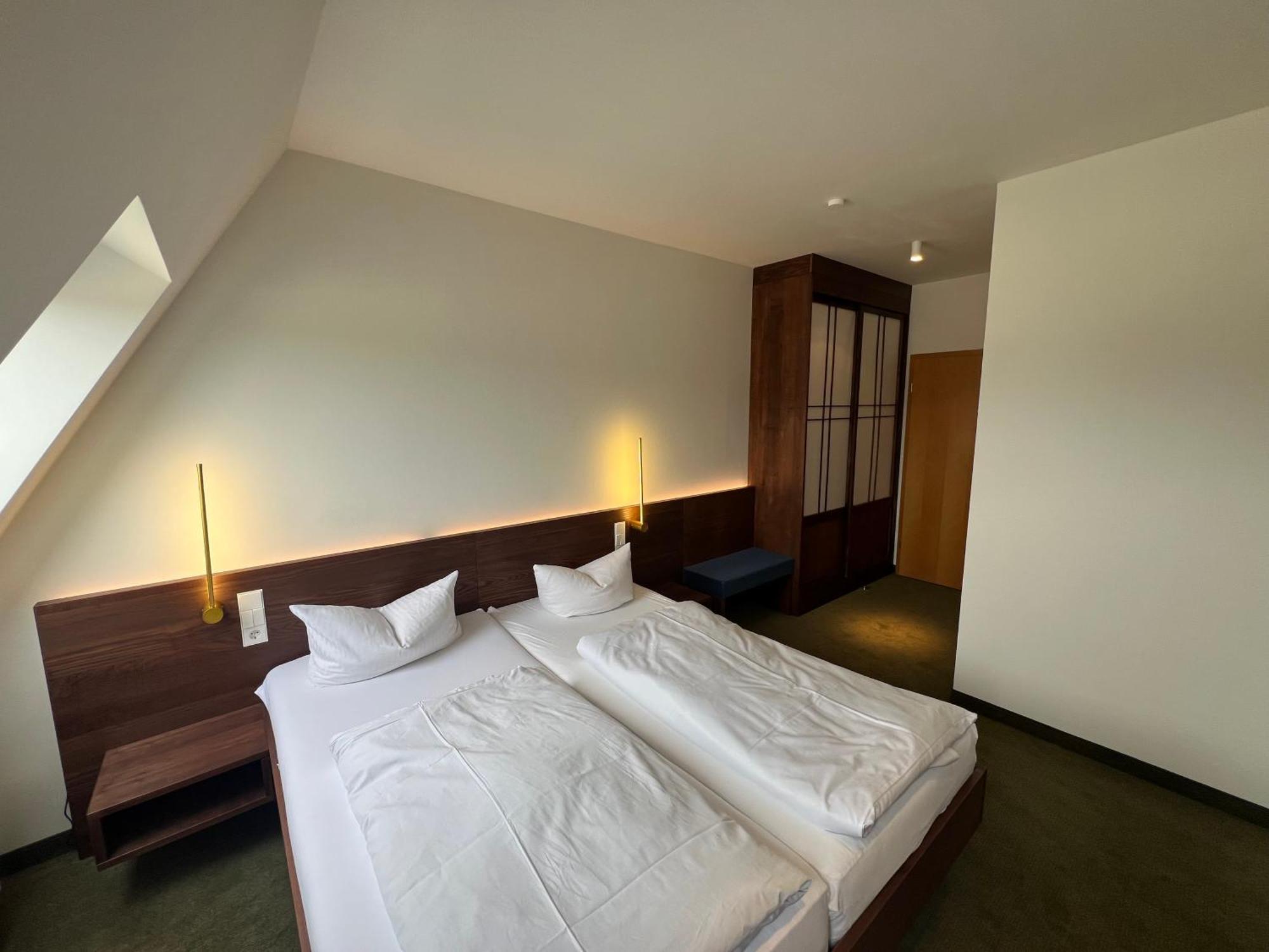 Deluxe Triple Room,1588246251:JPEG