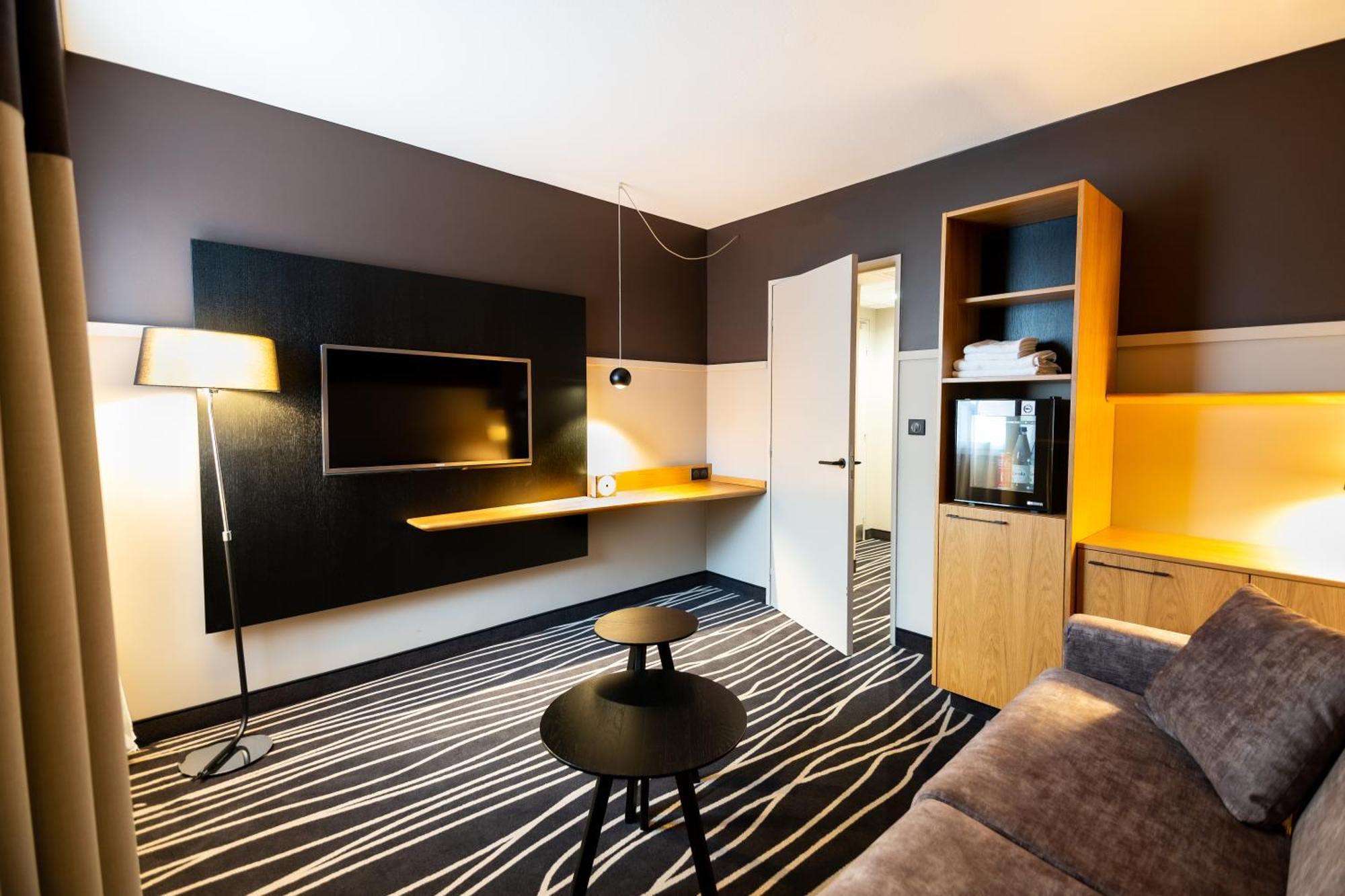 Suite Junior avec 1 Lit Double et 1 Canapé-Lit