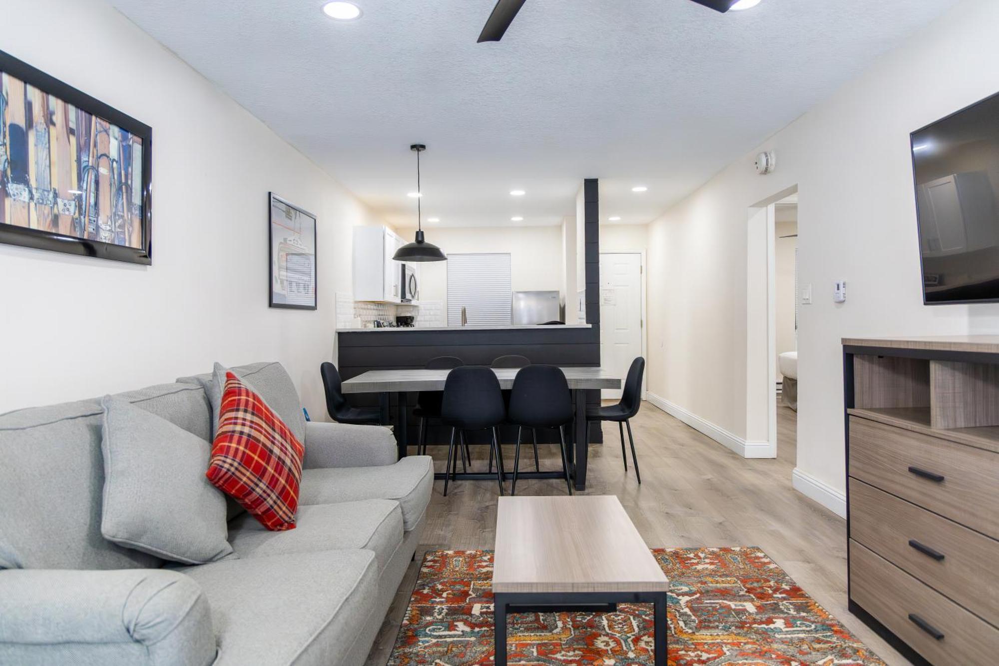 Two-Bedroom Suite - Newly Renovated
