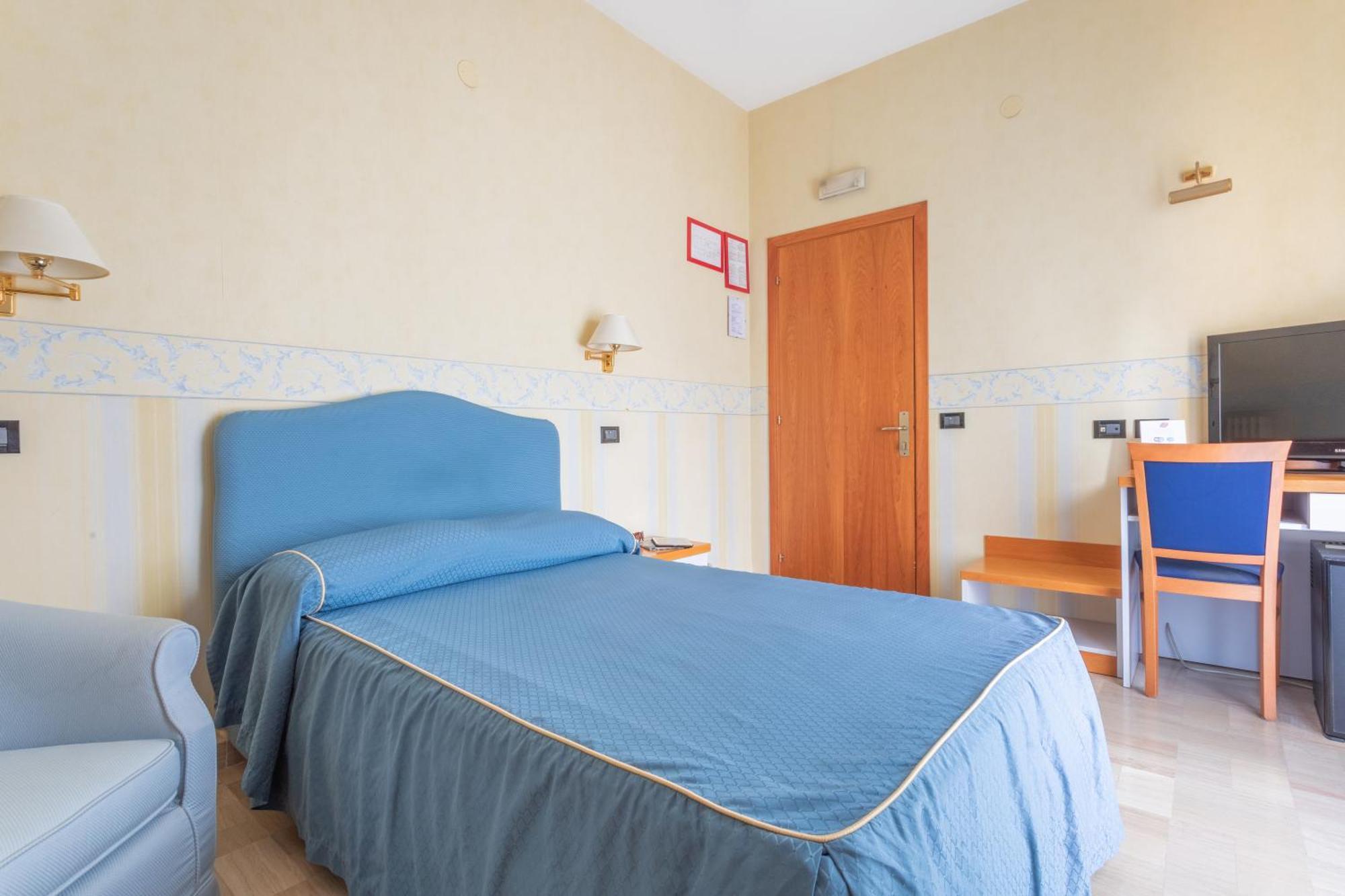 Single Room,1586110859:JPEG