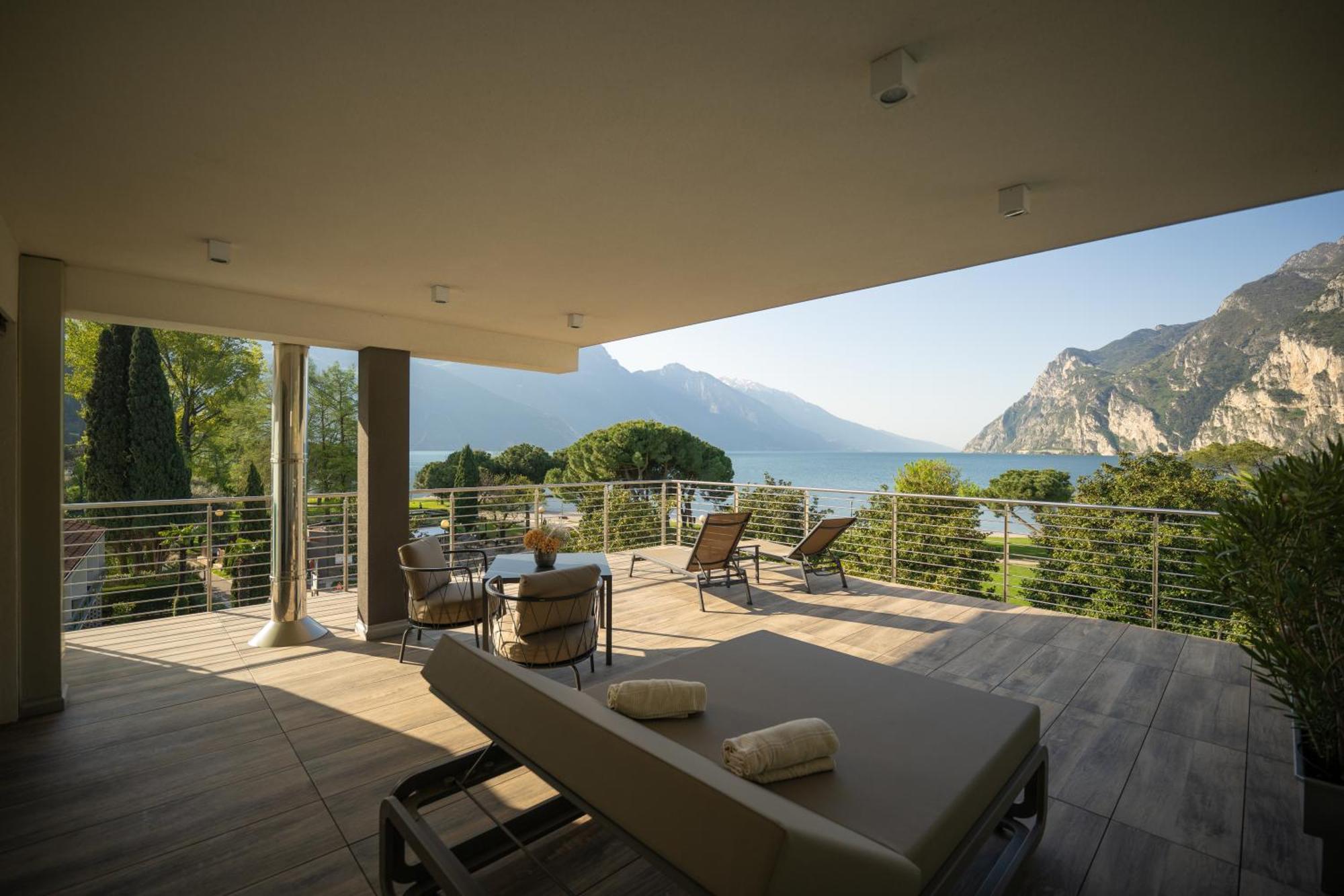 King Suite with Lake View and Terrace,1586821679:JPEG