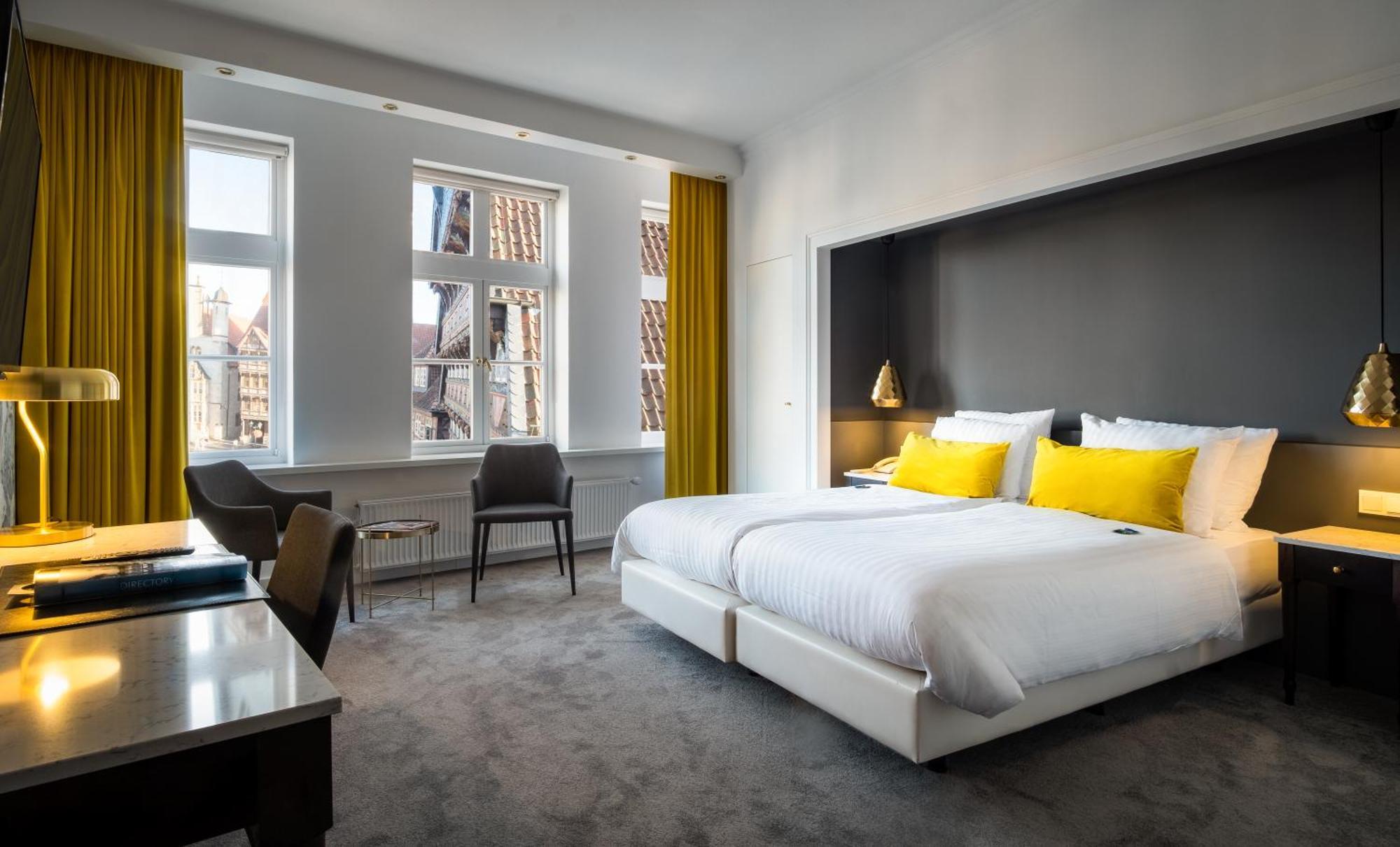 Deluxe Double Room with Market Square View,1114888041:JPEG