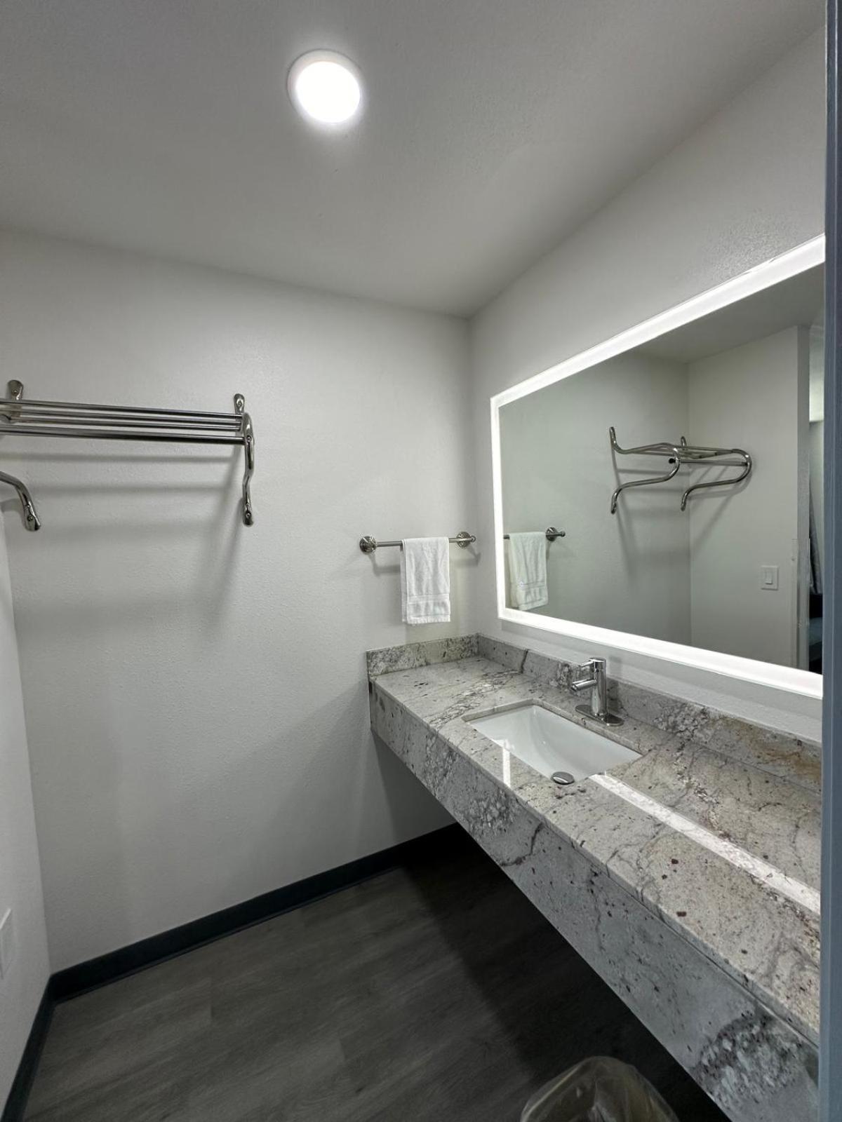 Quarto com 2 Camas Queen-size - Não Fumantes