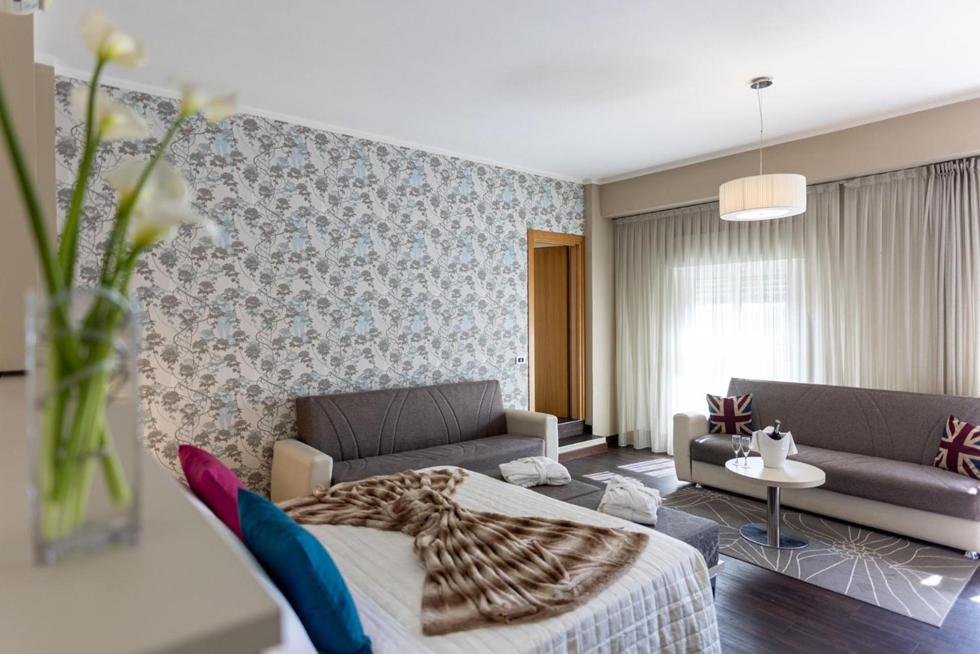 Junior Suite,1587501198:JPEG
