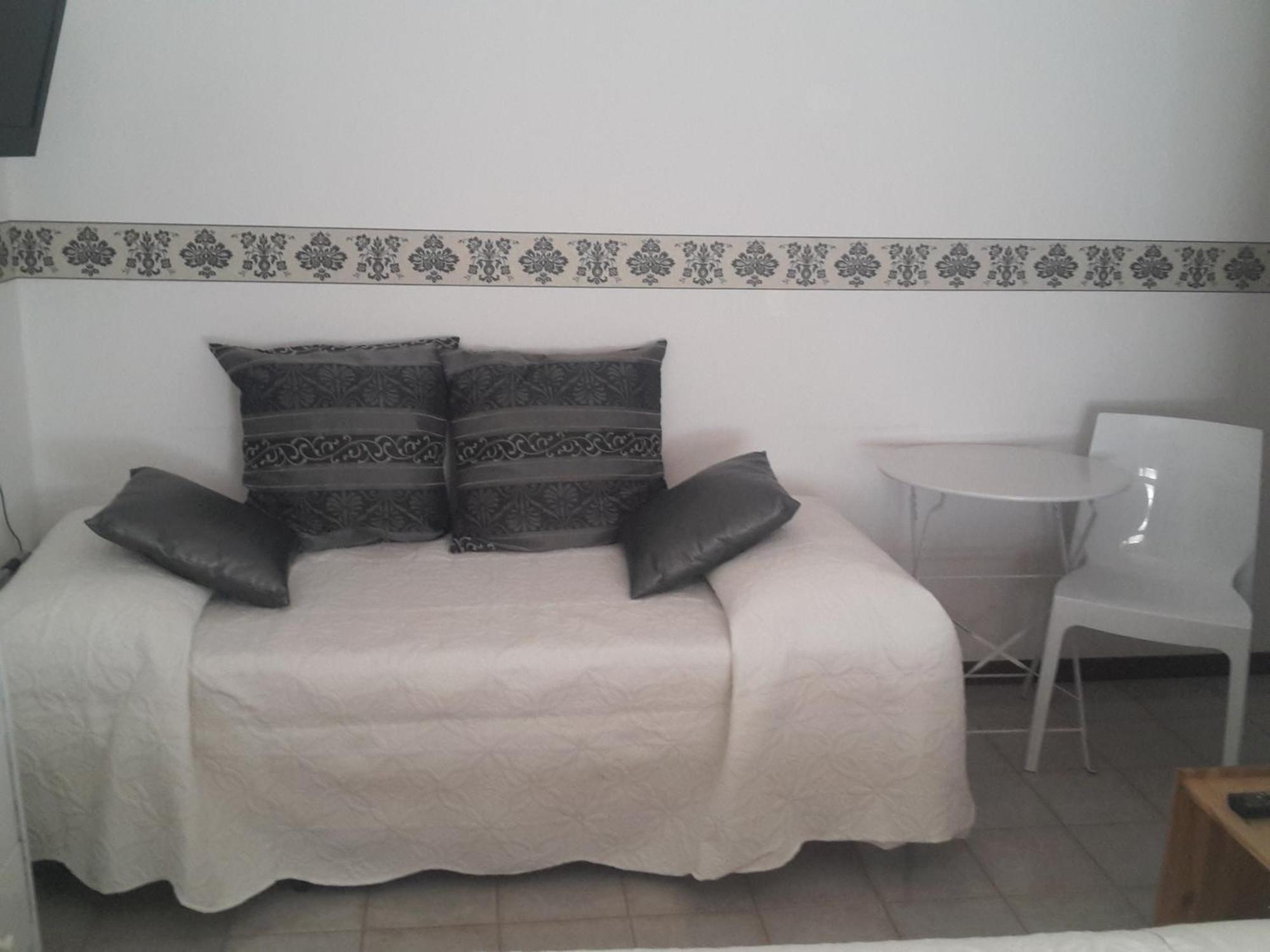 Chambre Triple avec Salle de Bains Commune
