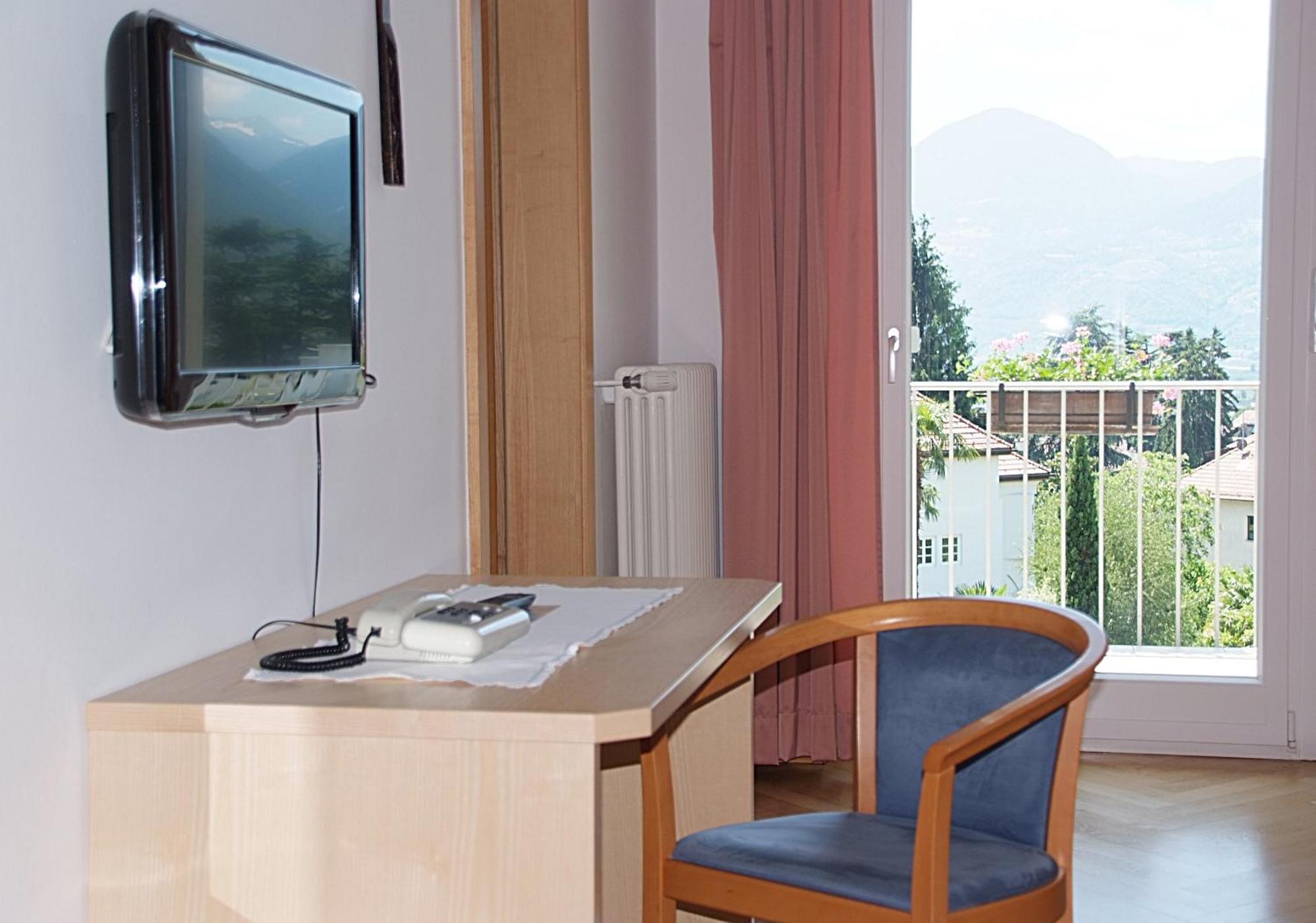 Single Room with Balcony,1589223243:JPEG