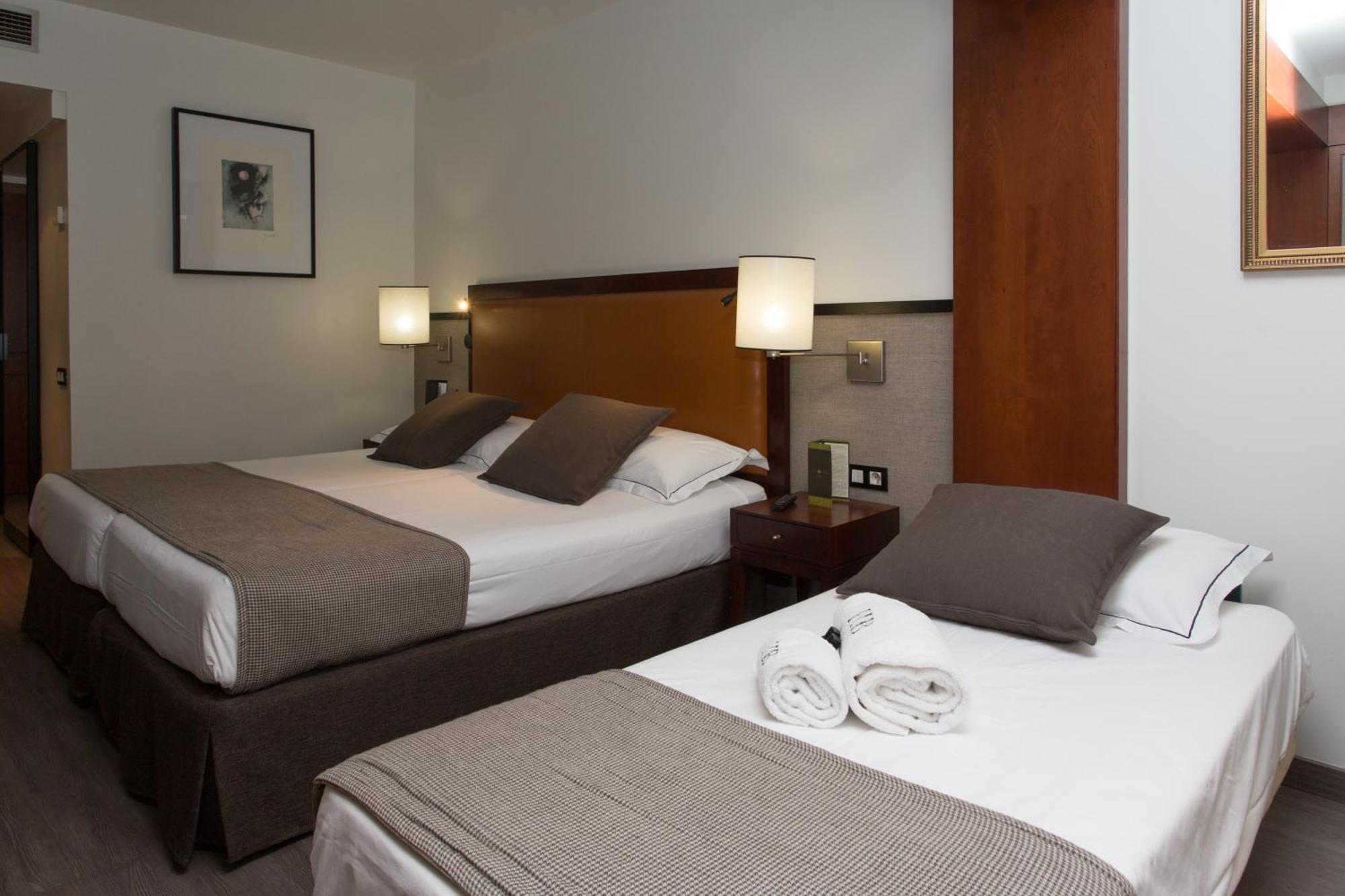 Chambre Double ou Lits Jumeaux avec Lit d'Appoint