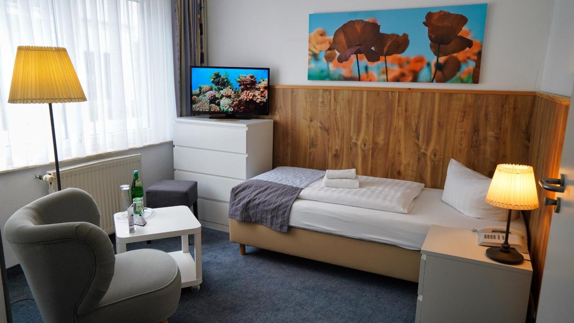 Single Room,1590347026:JPEG
