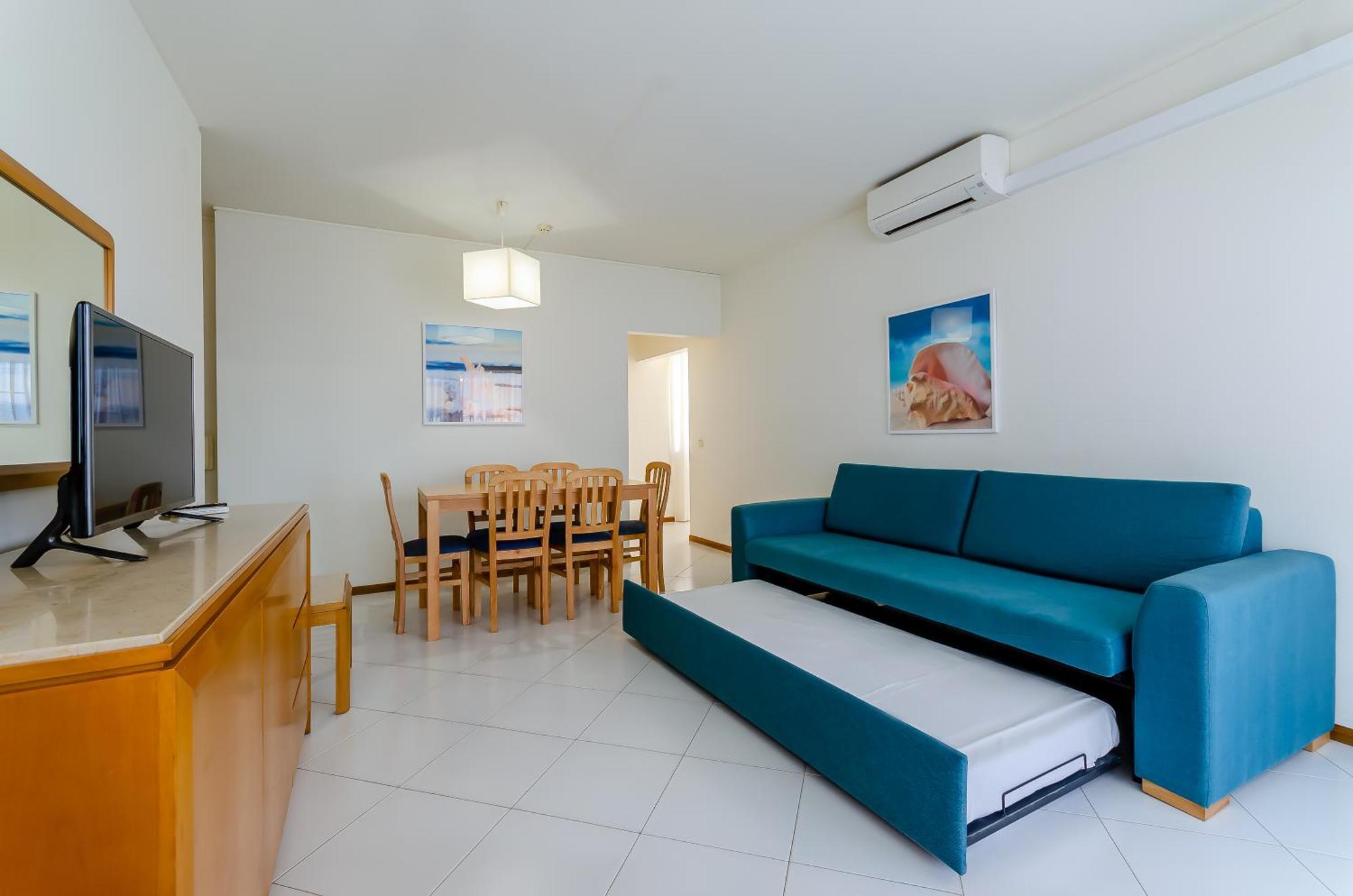 Apartamento com 2 Quartos e Vista Mar
