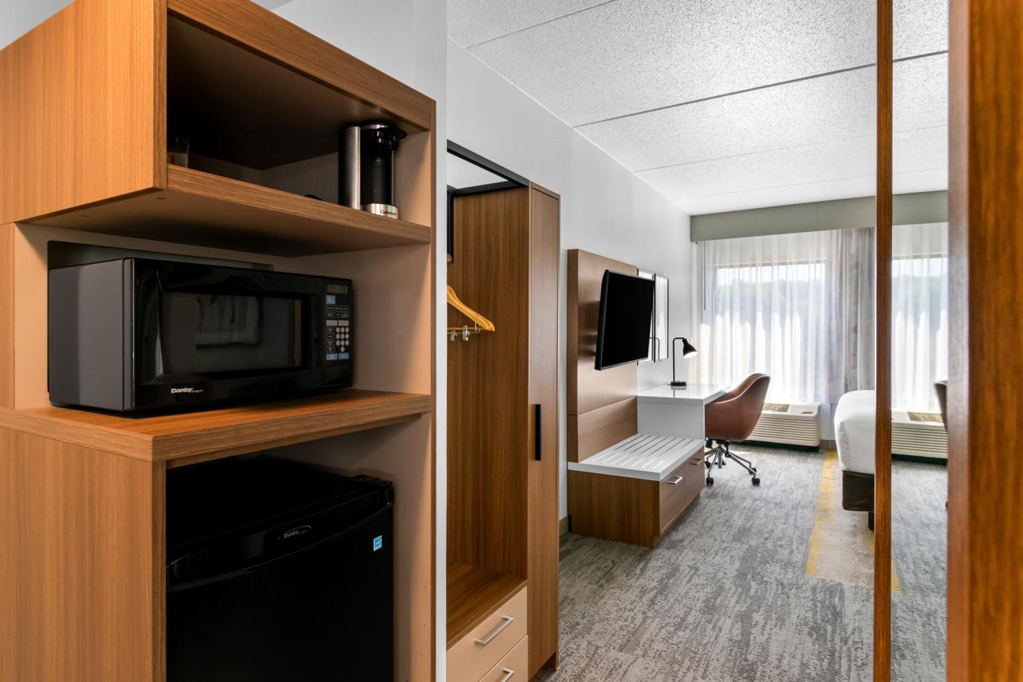 King Room - Non-Smoking