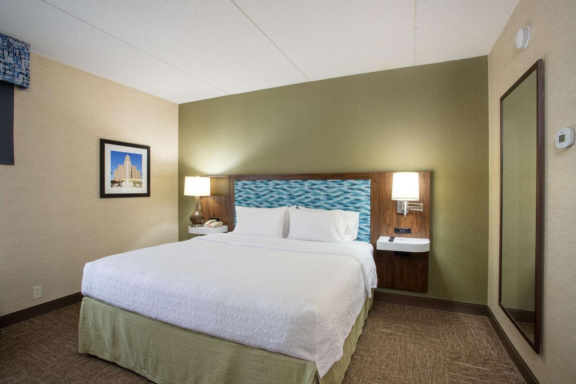 One-Bedroom King Suite - Non-Smoking