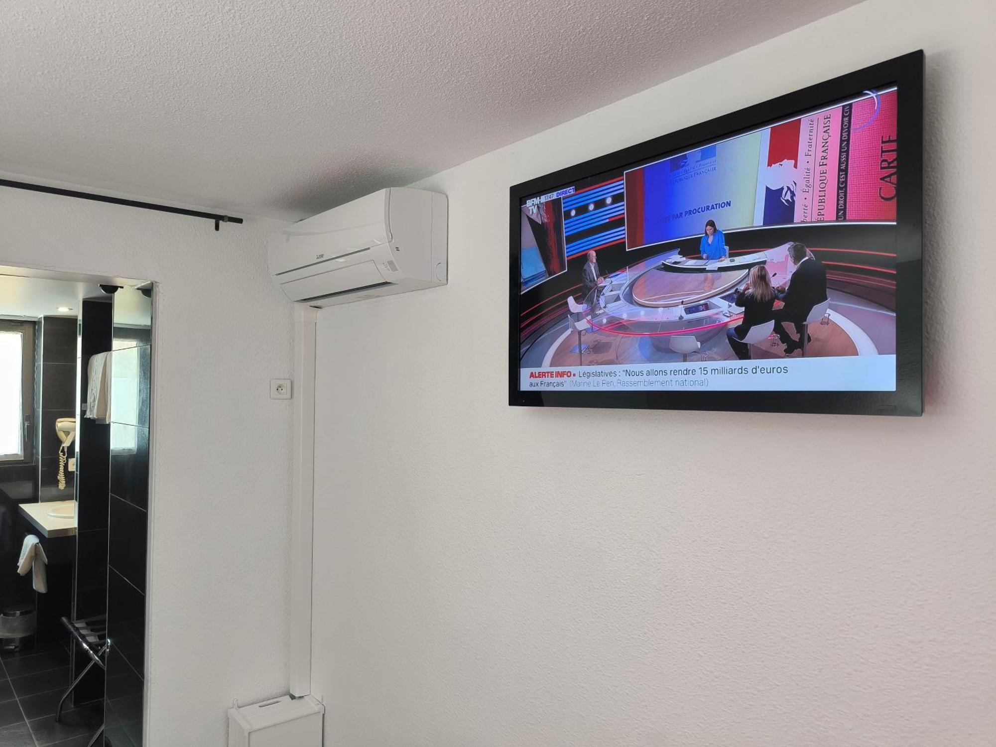 Chambre Double - Accessible aux Personnes à Mobilité Réduite