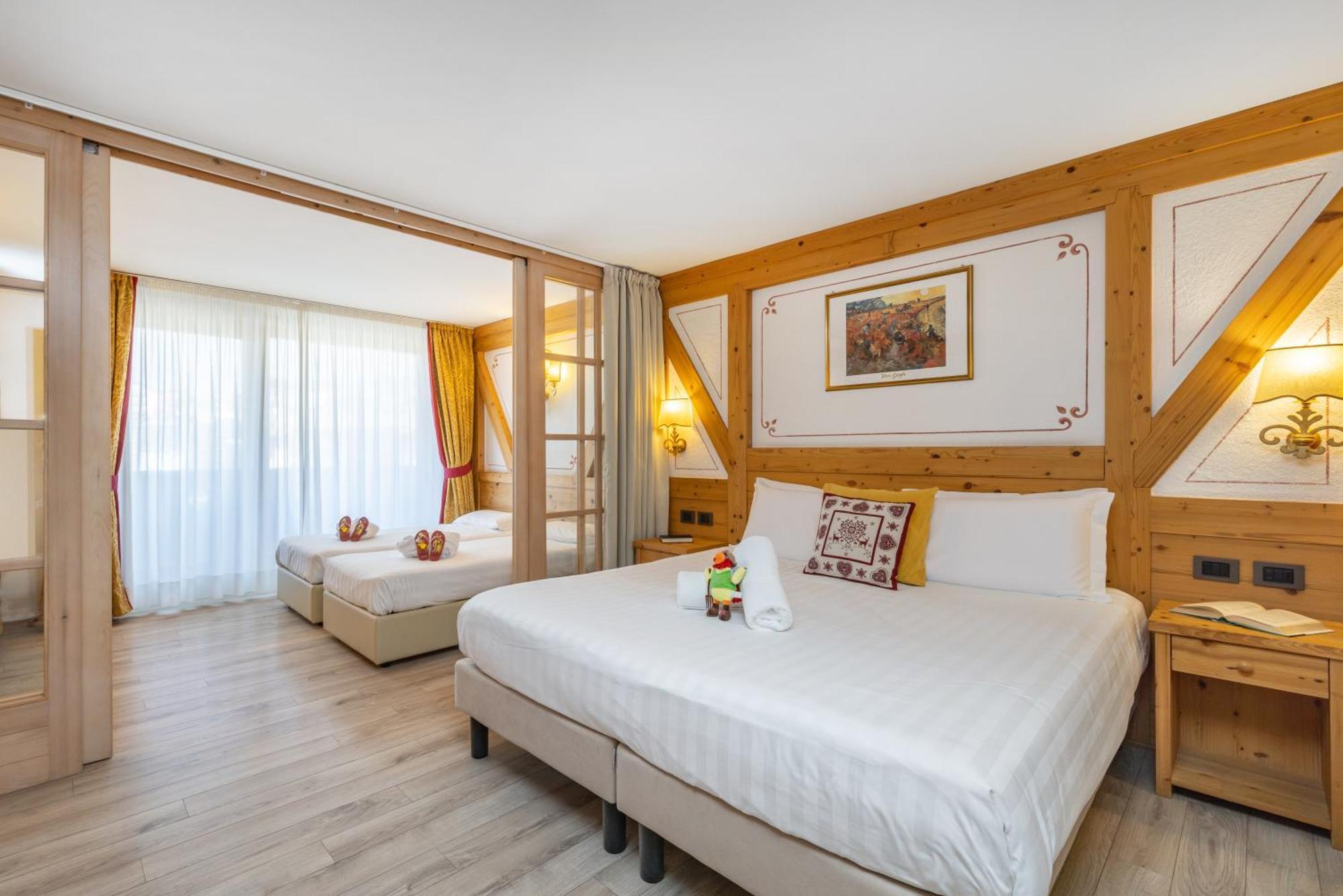 Family Junior Suite,1597554009:JPEG