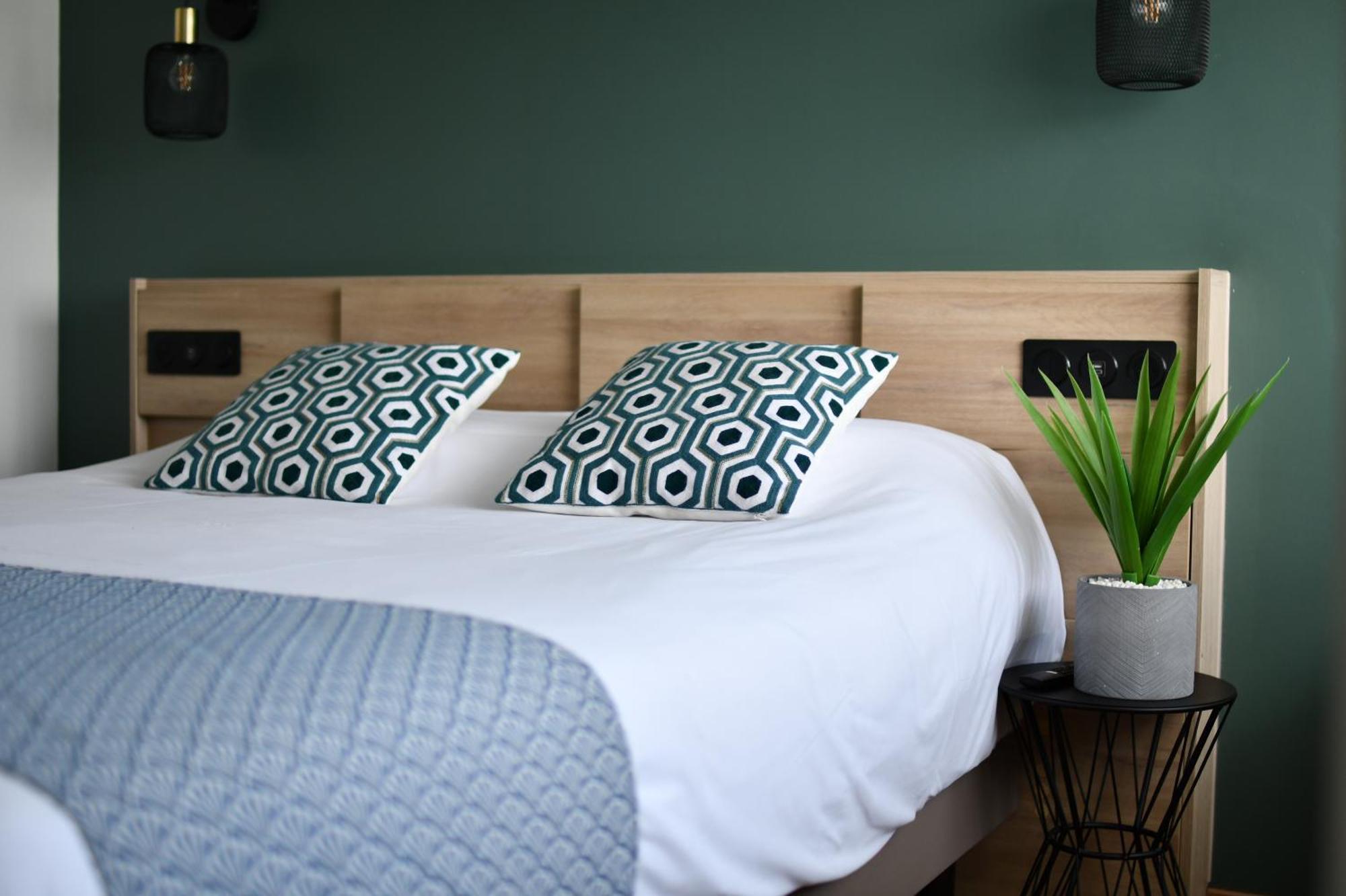 Premium Double Room,1598393981:JPEG