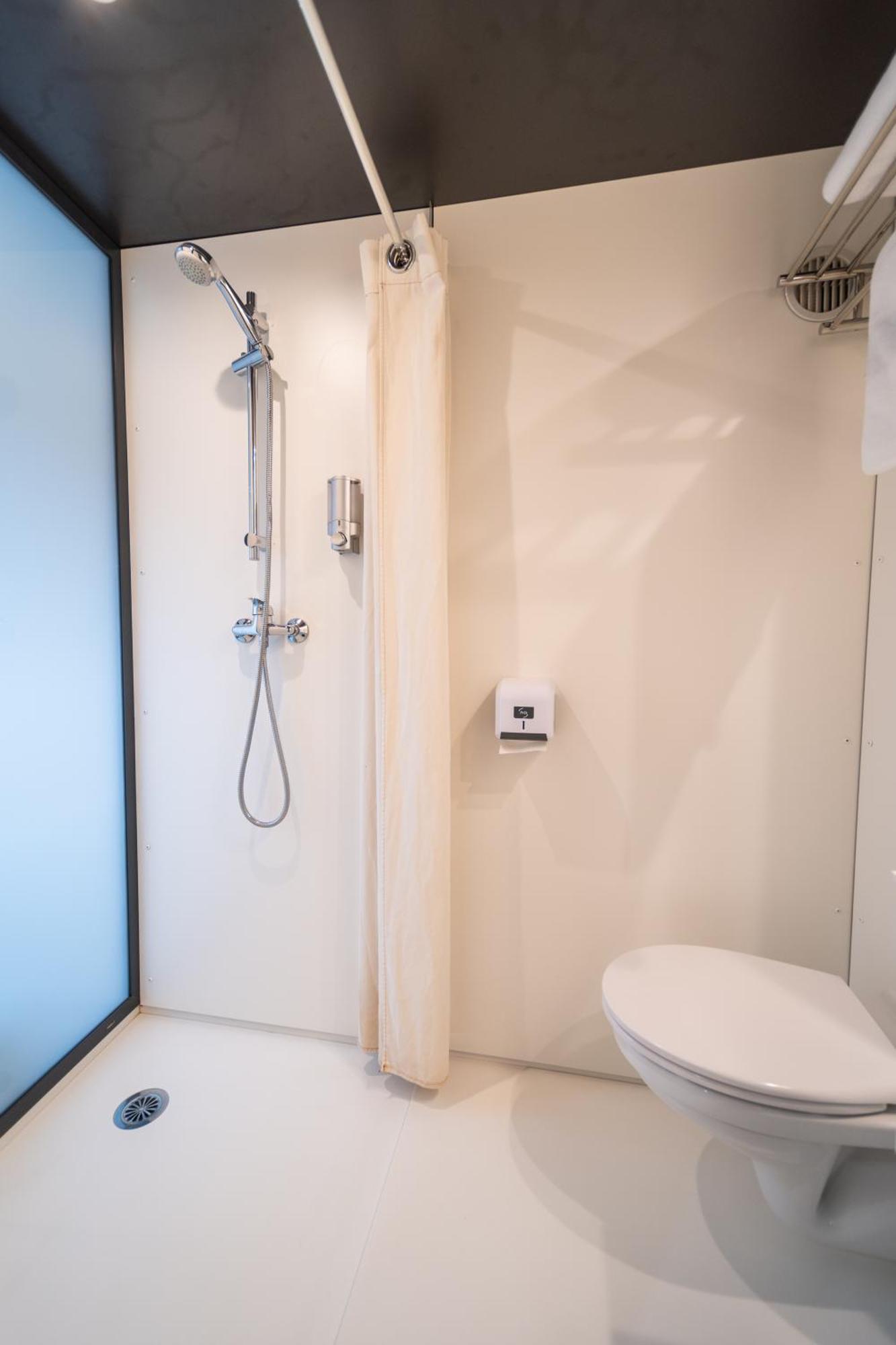 Chambre Lit King-Size - Accessible aux Personnes à Mobilité Réduite