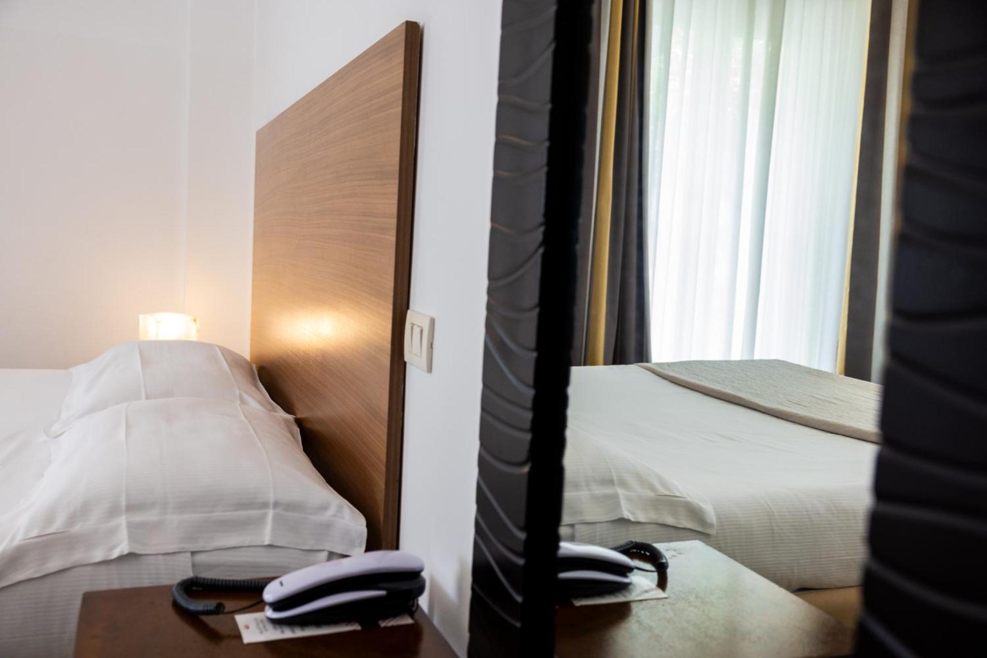 Kamer met Queensize Bed - Geschikt voor Gasten met een Lichamelijke Beperking