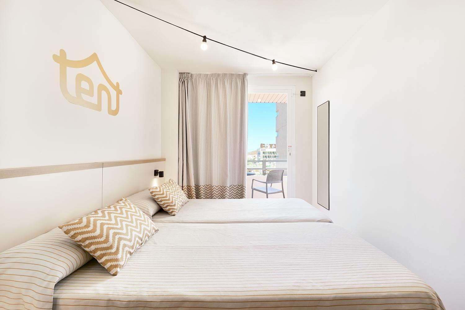 Suite de 1 dormitorio (2 adultos + 1 niño) con brunch ilimitado