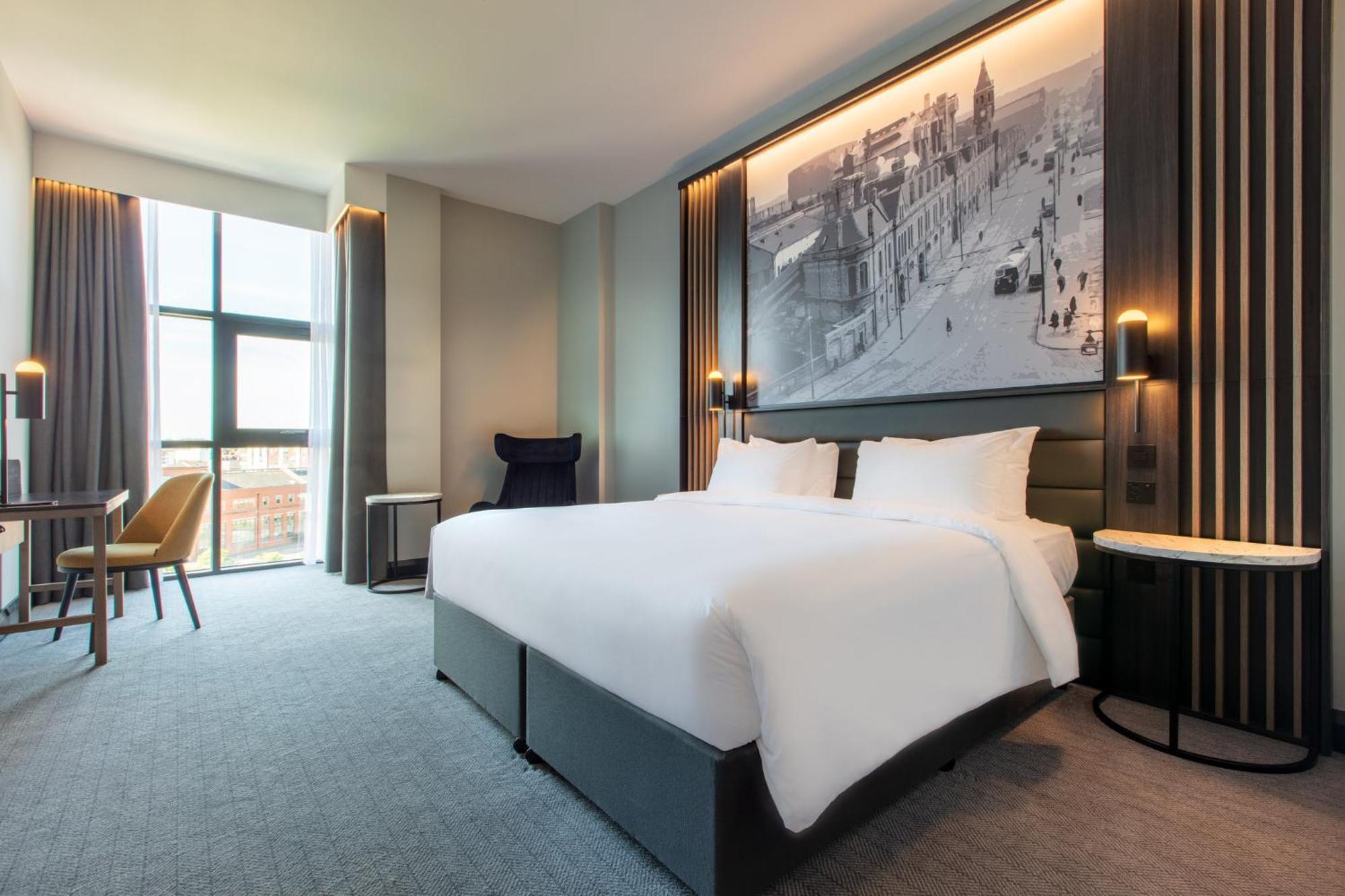 Grand King Room