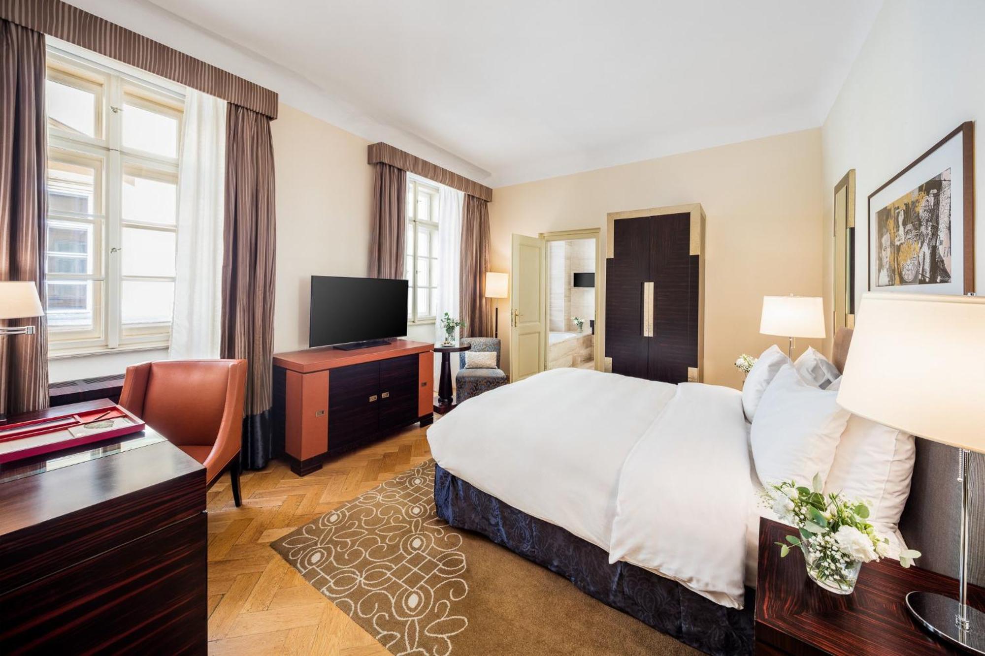 Superior King Room