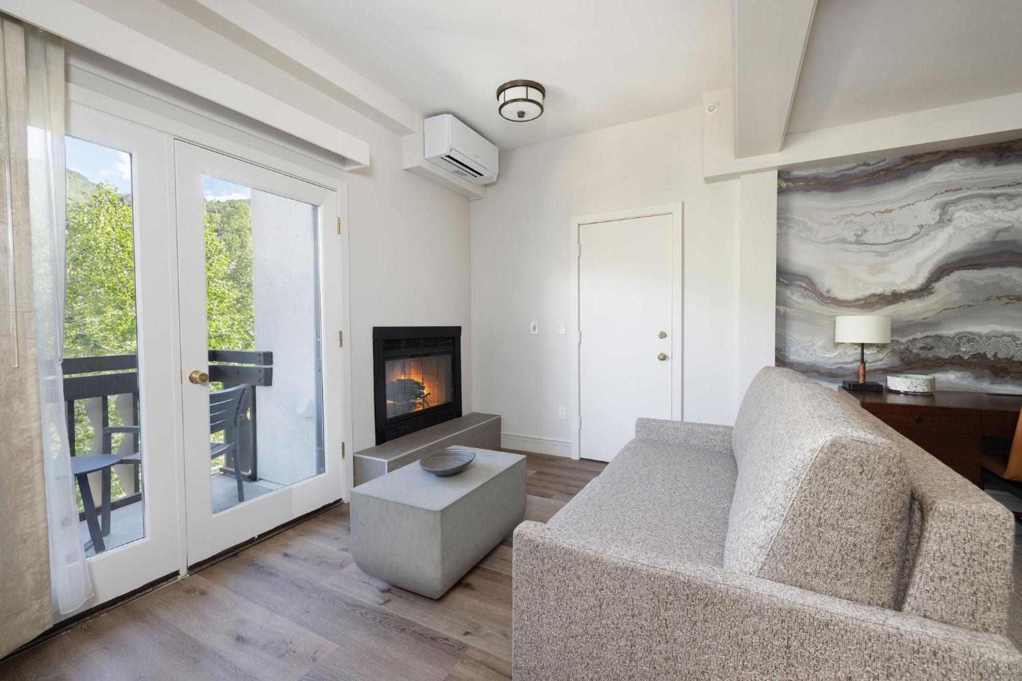 King Suite with Balcony Gore Creek View