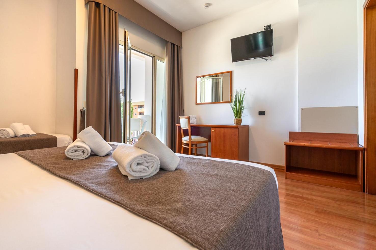 Triple Room,1602974523:JPEG