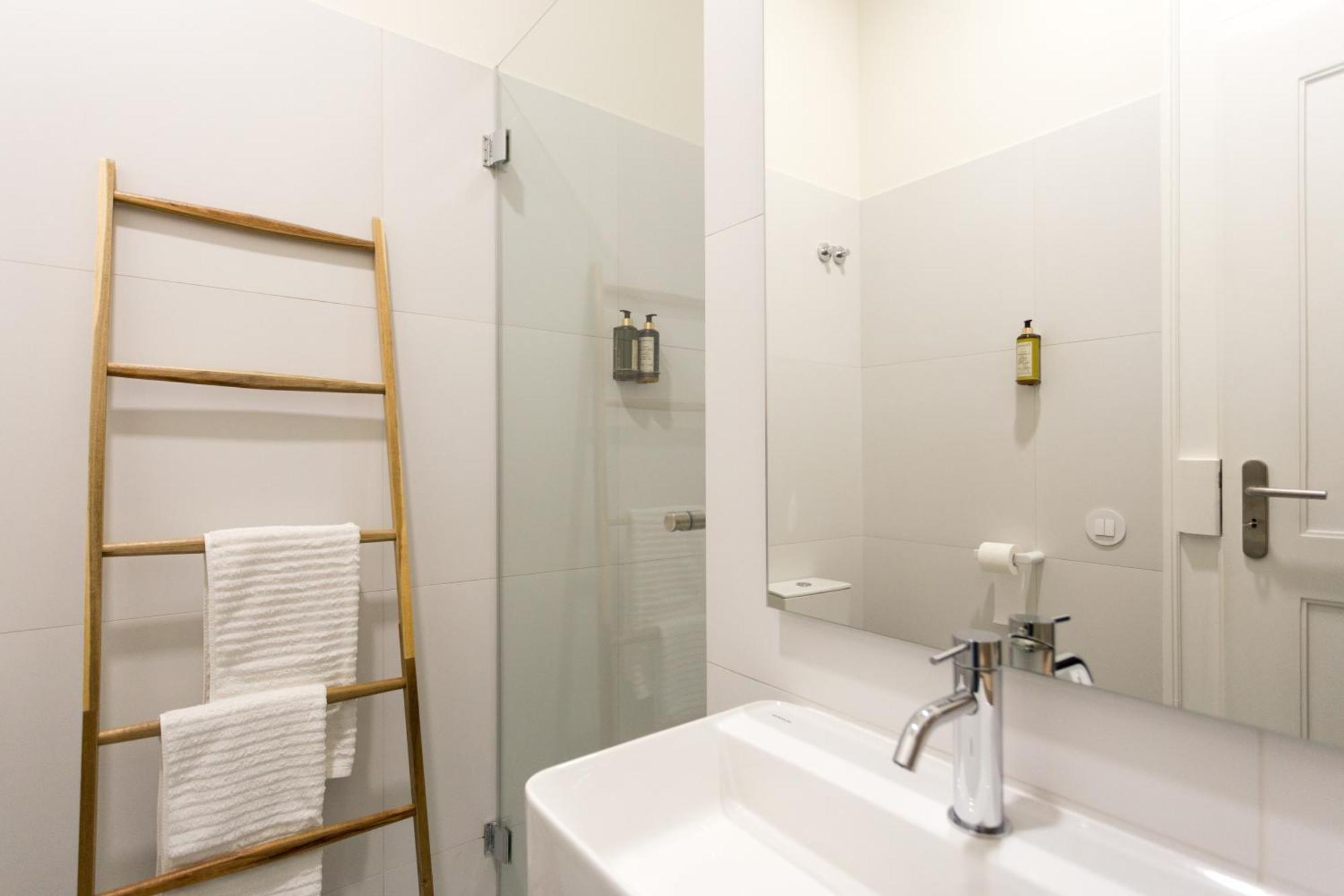 Tweepersoonskamer met een Eigen Externe Badkamer