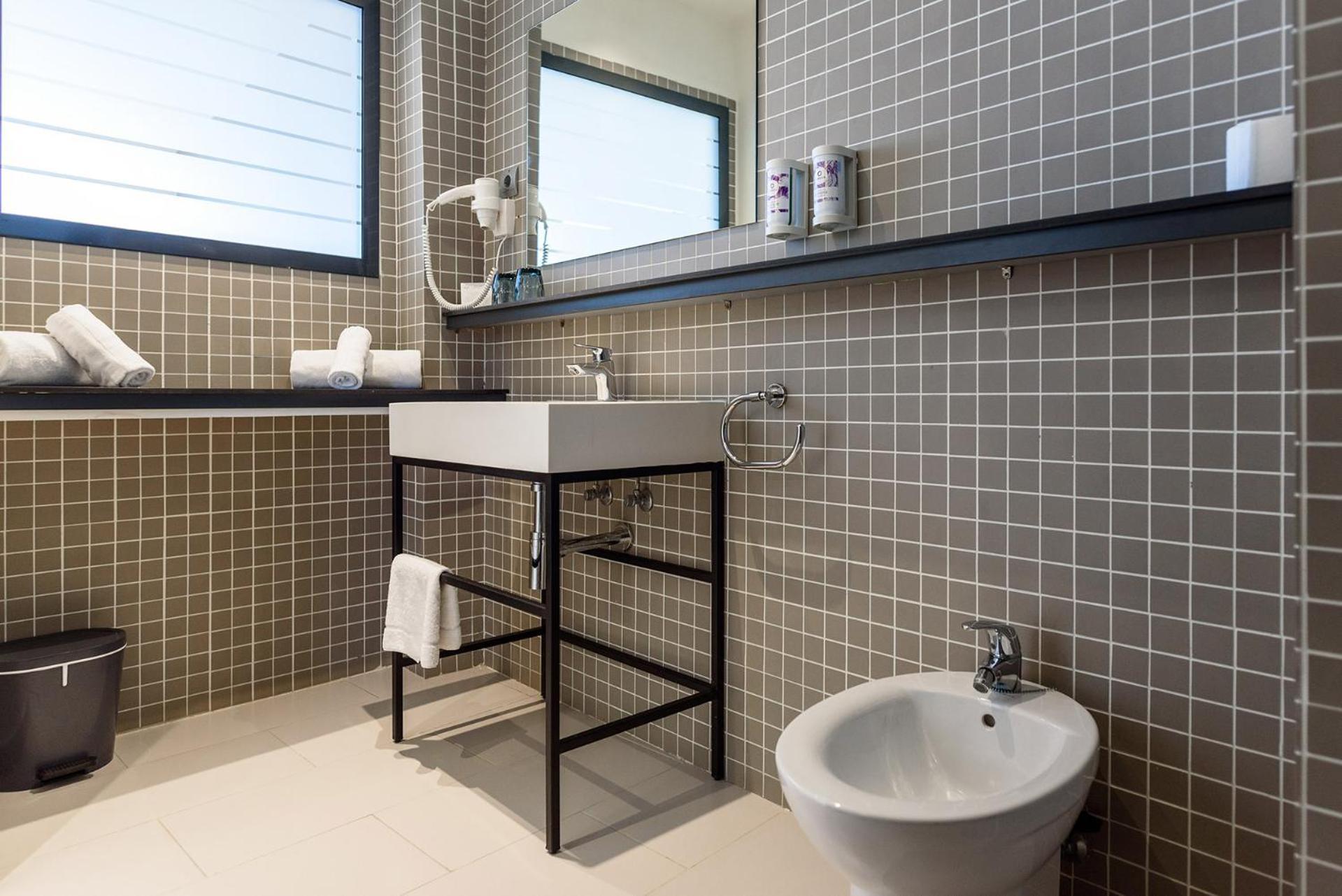 Habitación Doble con vistas al mar (3 adultos + 1 niño)