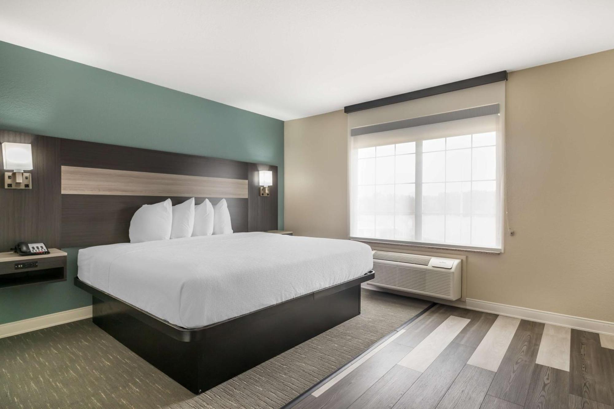King Suite with Sofa Bed - Non-Smoking