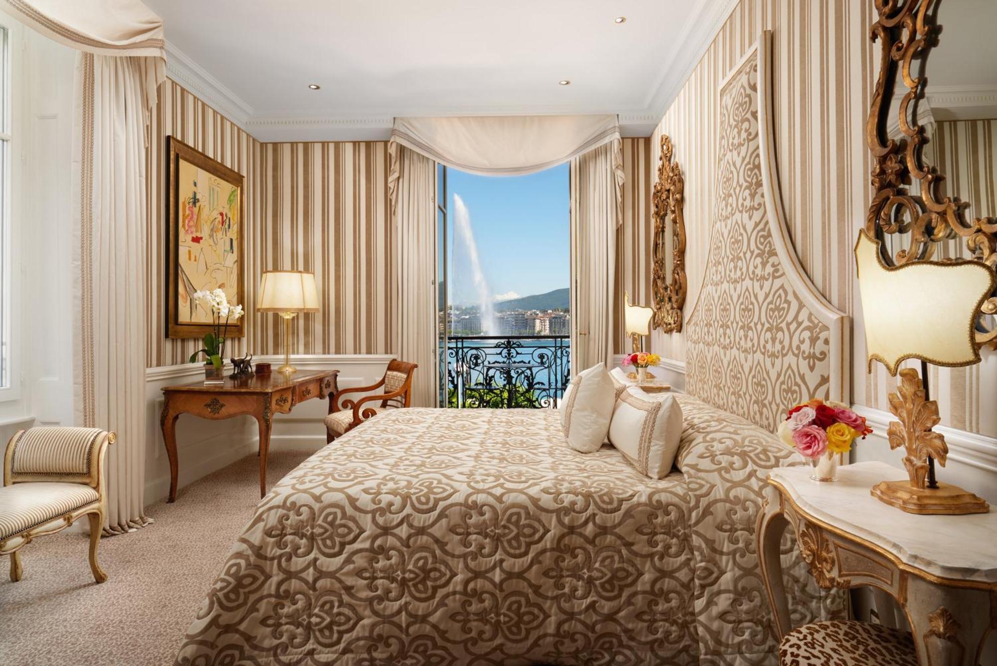 Bellevue Suite with Lake View