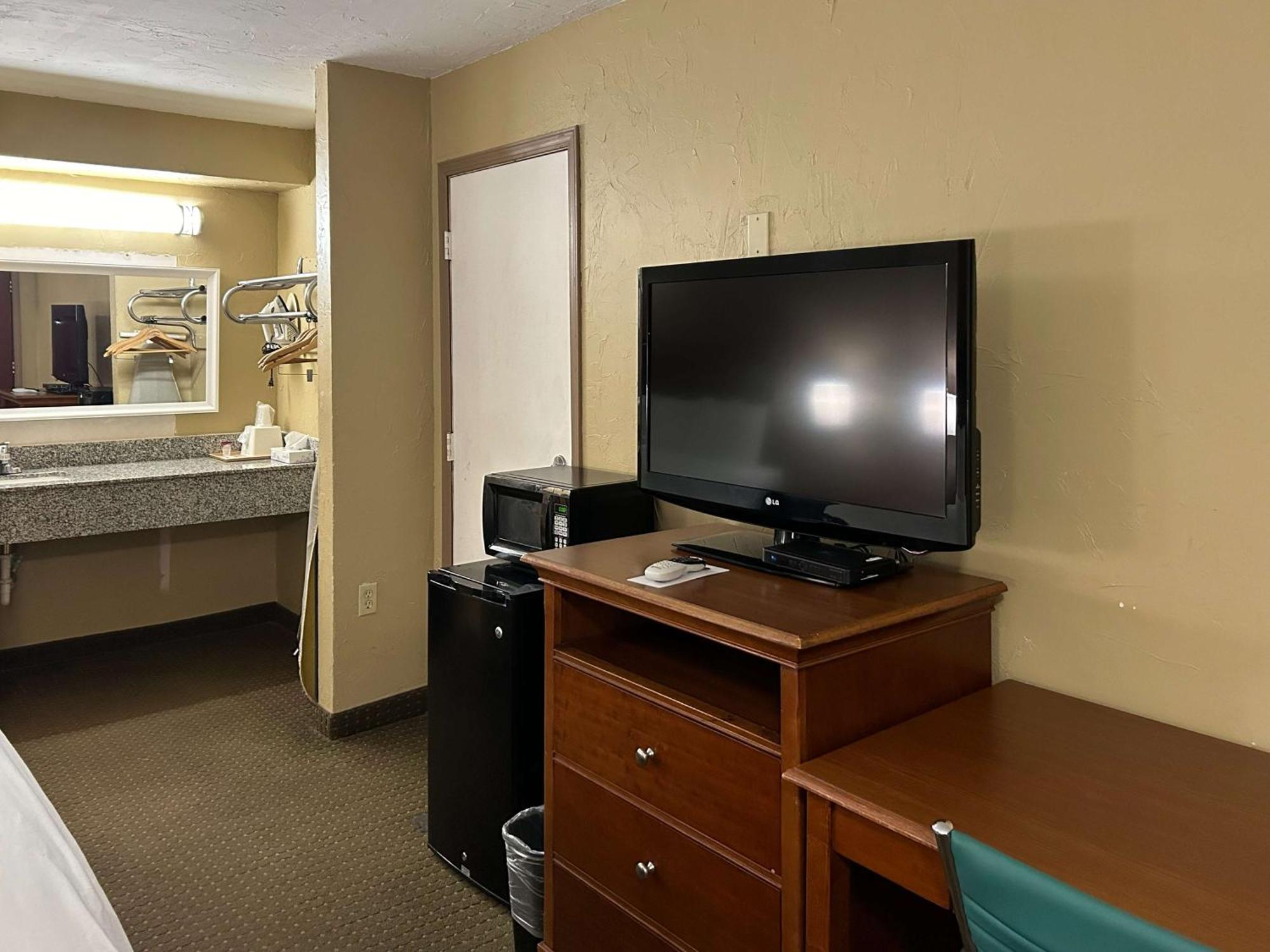 Double Room with Two Double Beds - Non-Smoking