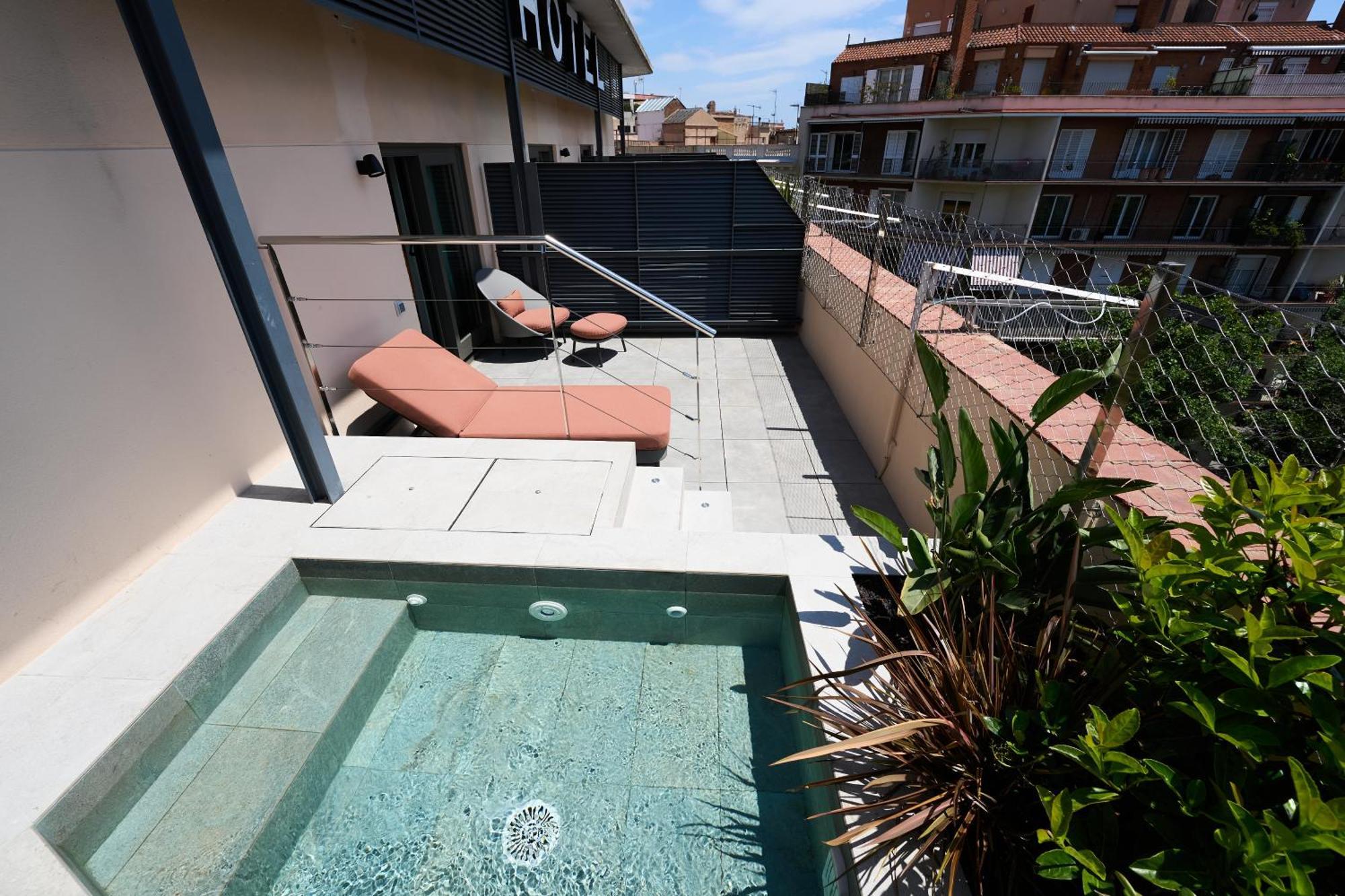 Chambre Double Deluxe avec Piscine Urbaine Privée