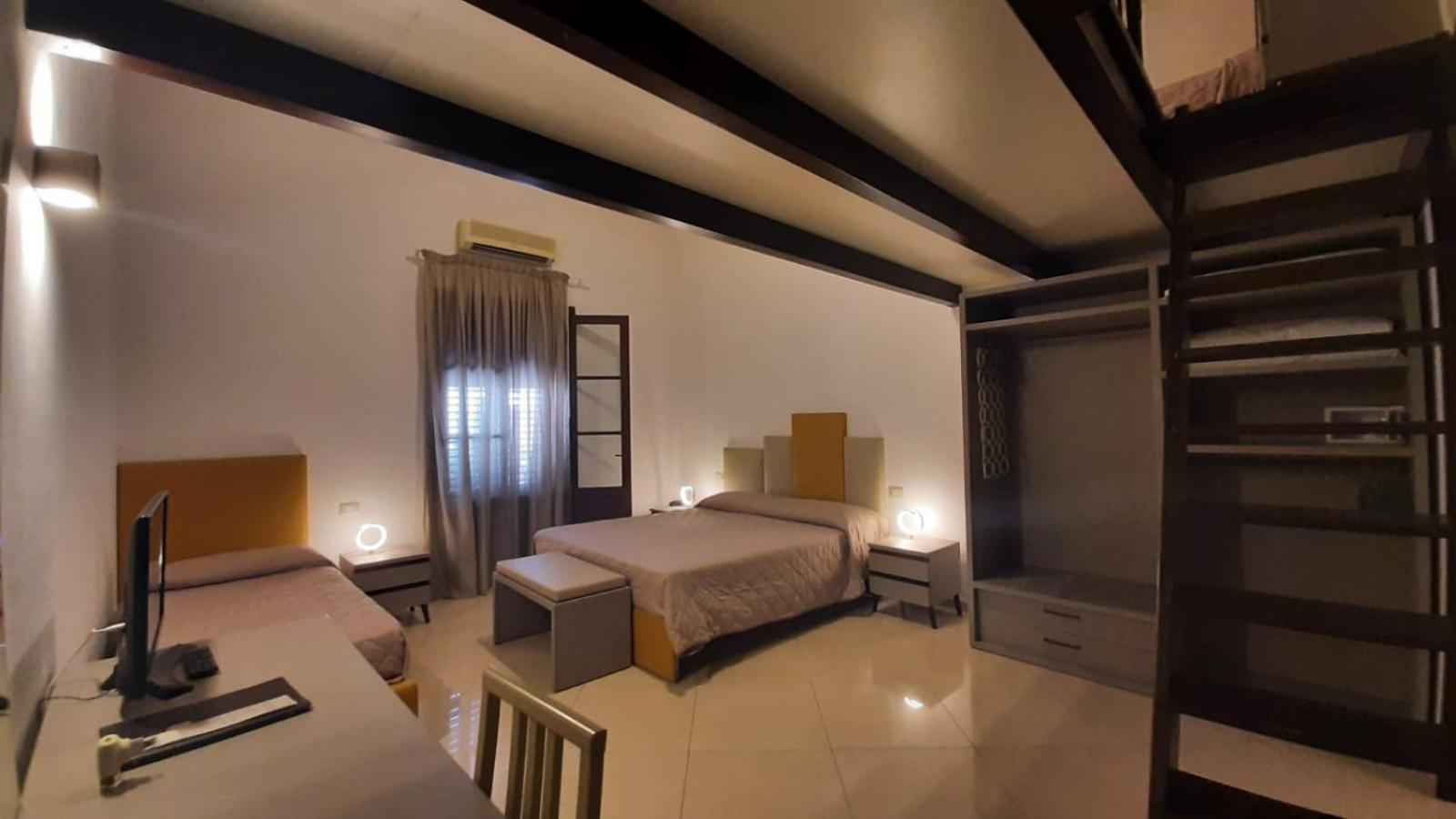 Family Room,1606563972:JPEG