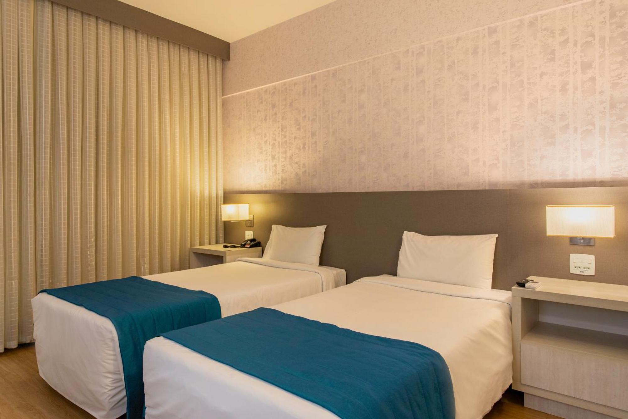 Quarto Deluxe com 2 Camas de Solteiro