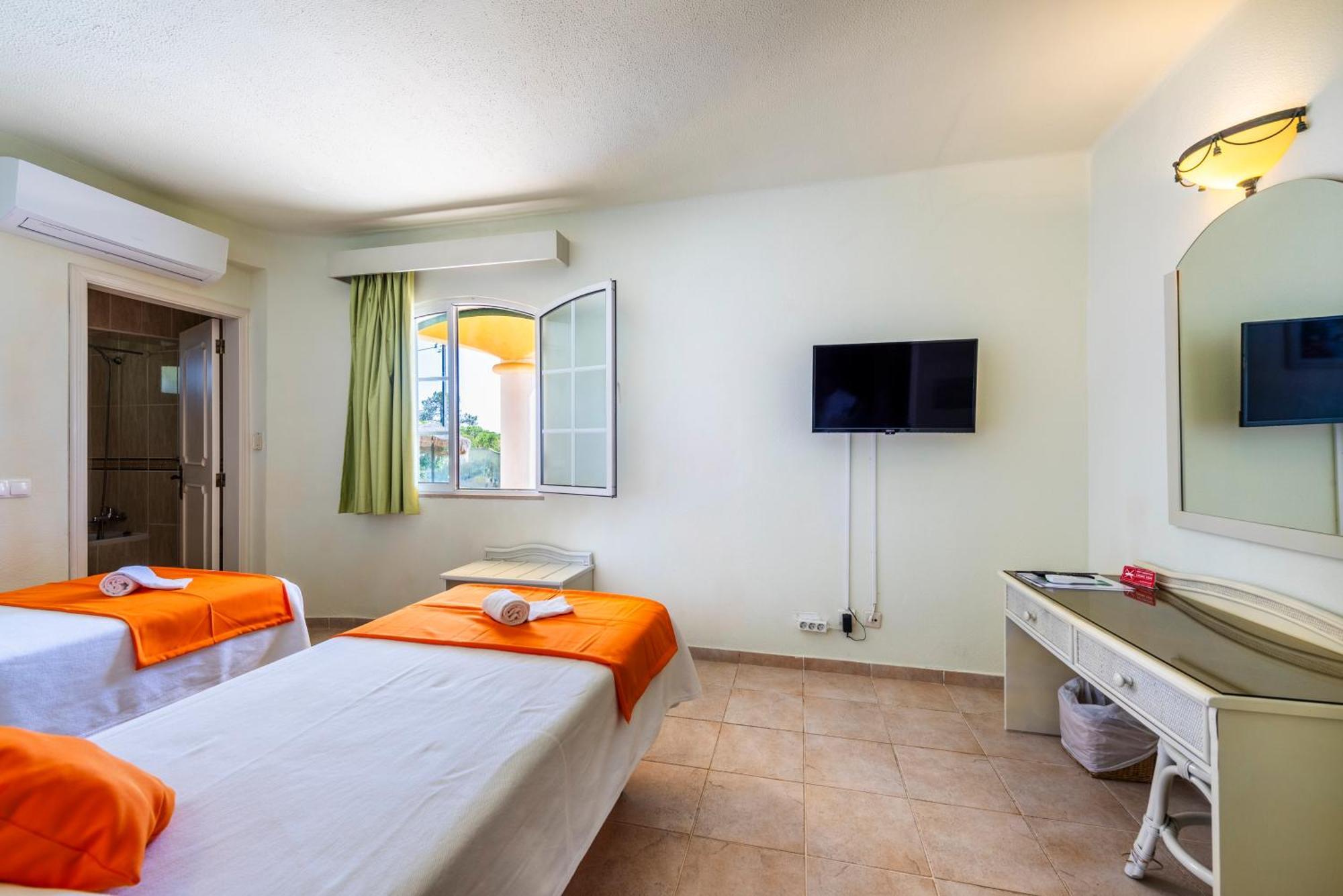 Double or Twin Room,1607216228:JPEG
