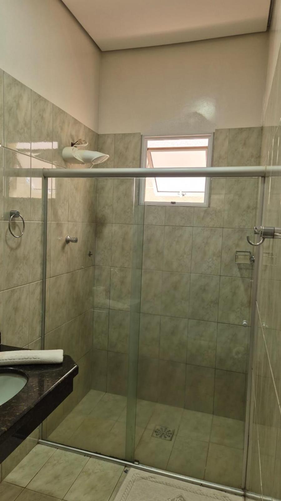 Quarto Individual Econômico