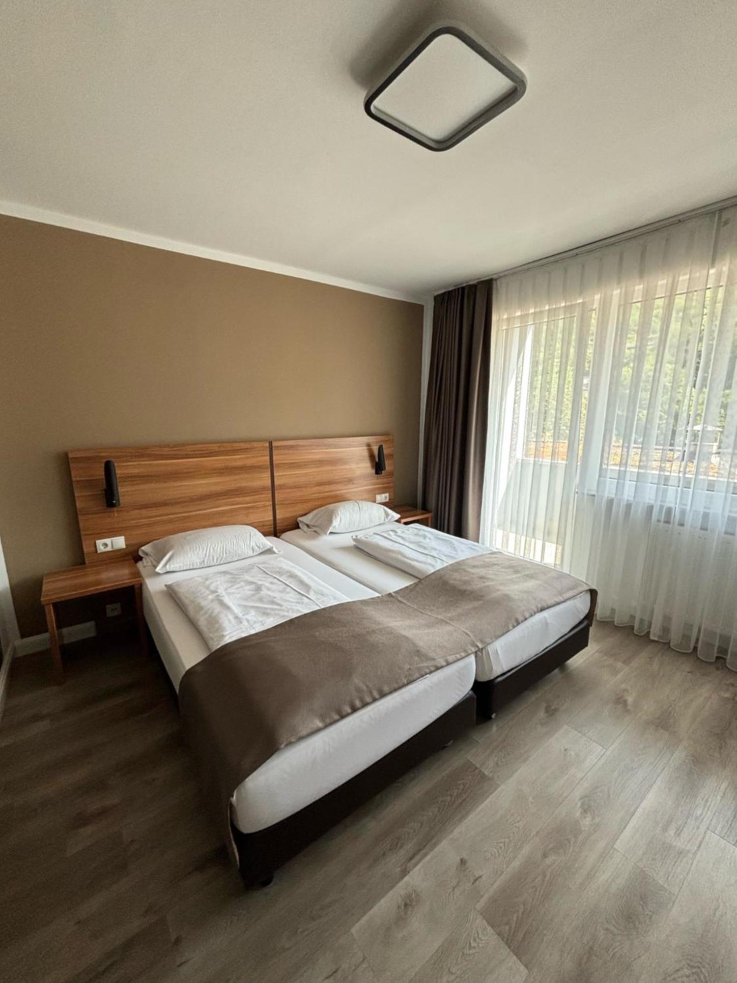 Doppelzimmer mit Balkon