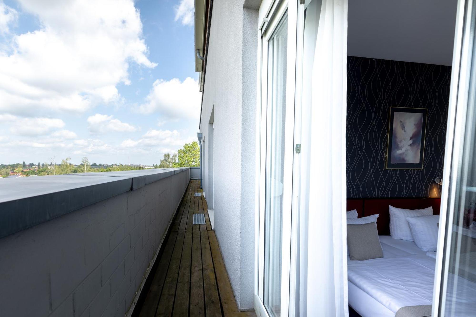 Standard Double Room Balcony,1608300013:JPEG