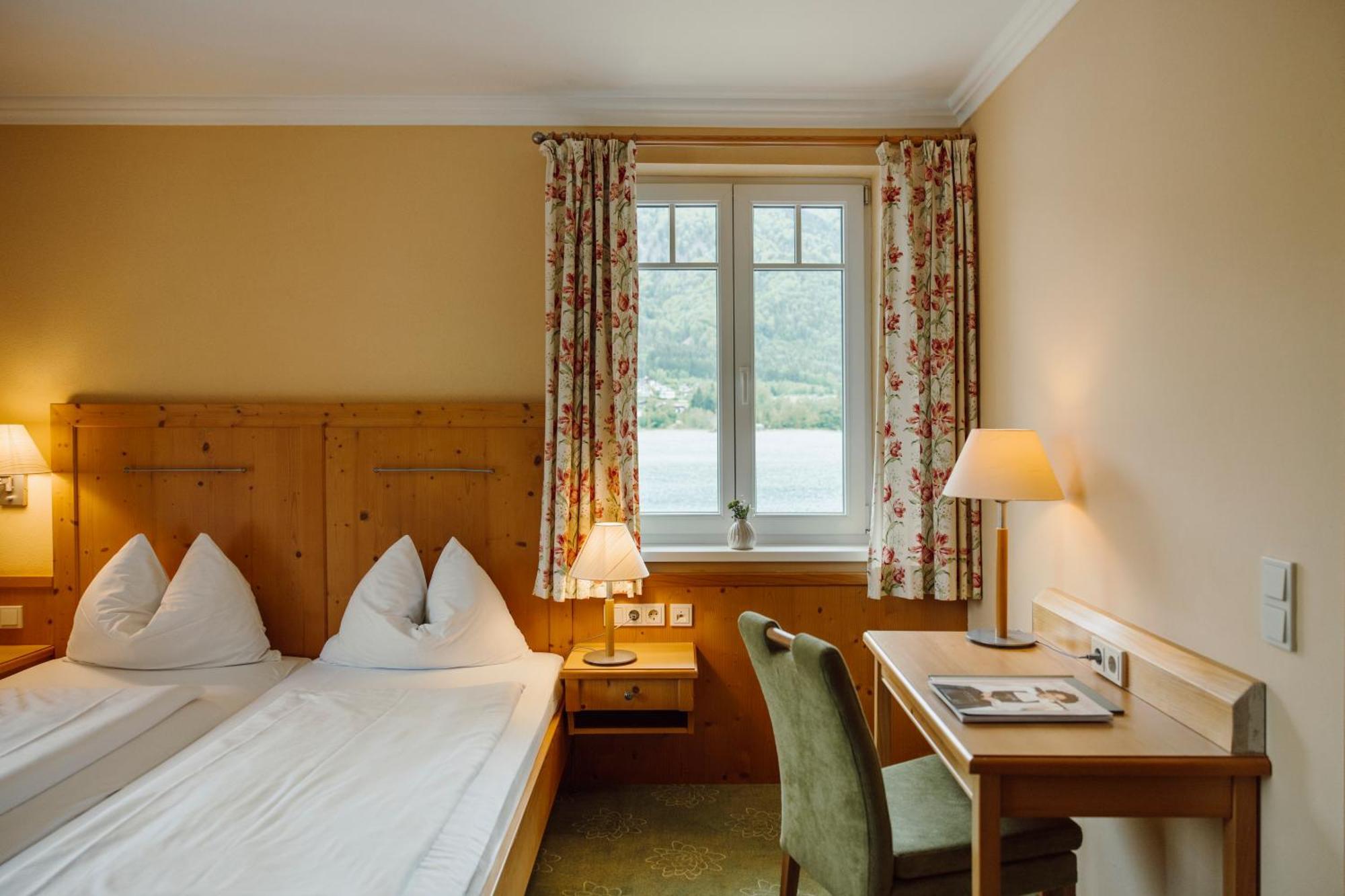 Doppelzimmer mit Seeblick
