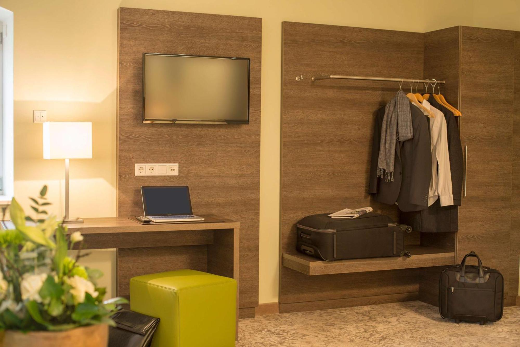 First Class Zimmer mit Kingsize-Bett und Schlafsofa