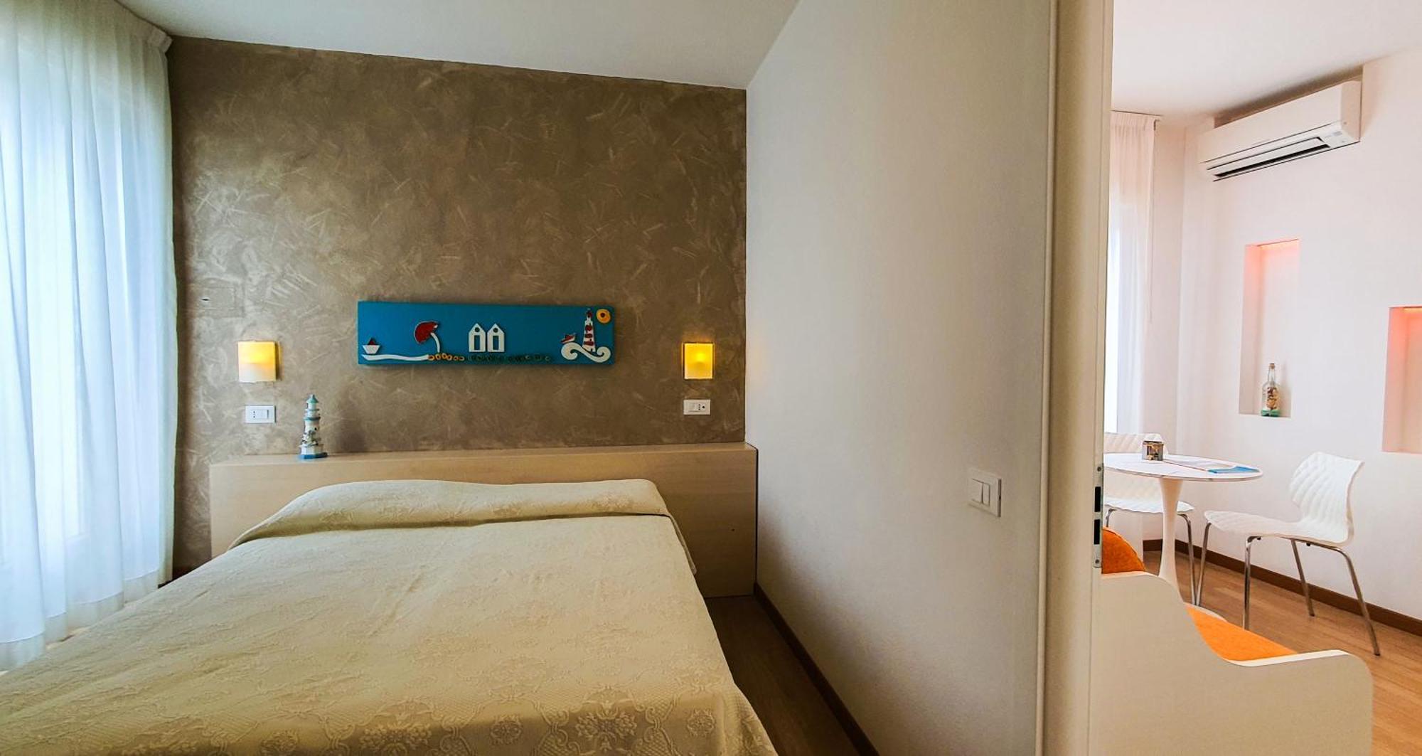 Suite with Sea View,1610831373:JPEG