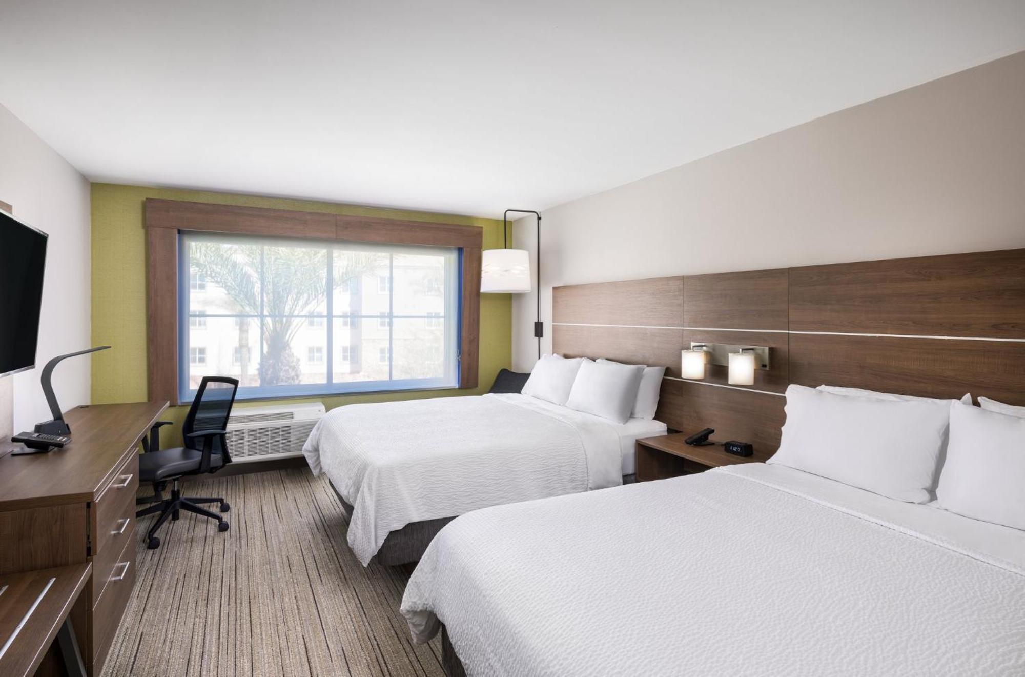 Standard Room with Two Queen Beds