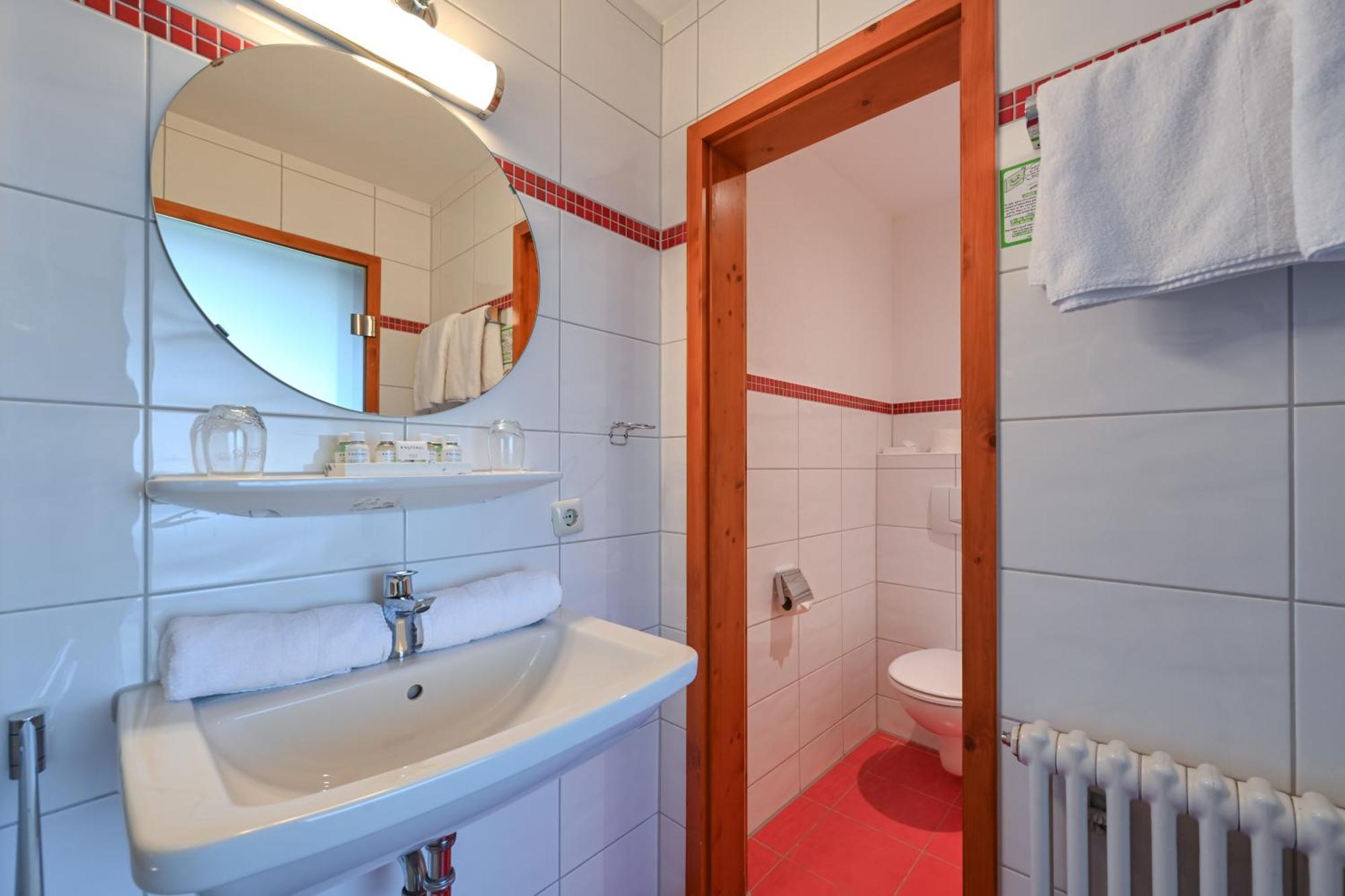 Deluxe Doppelzimmer mit Balkon und Seeblick