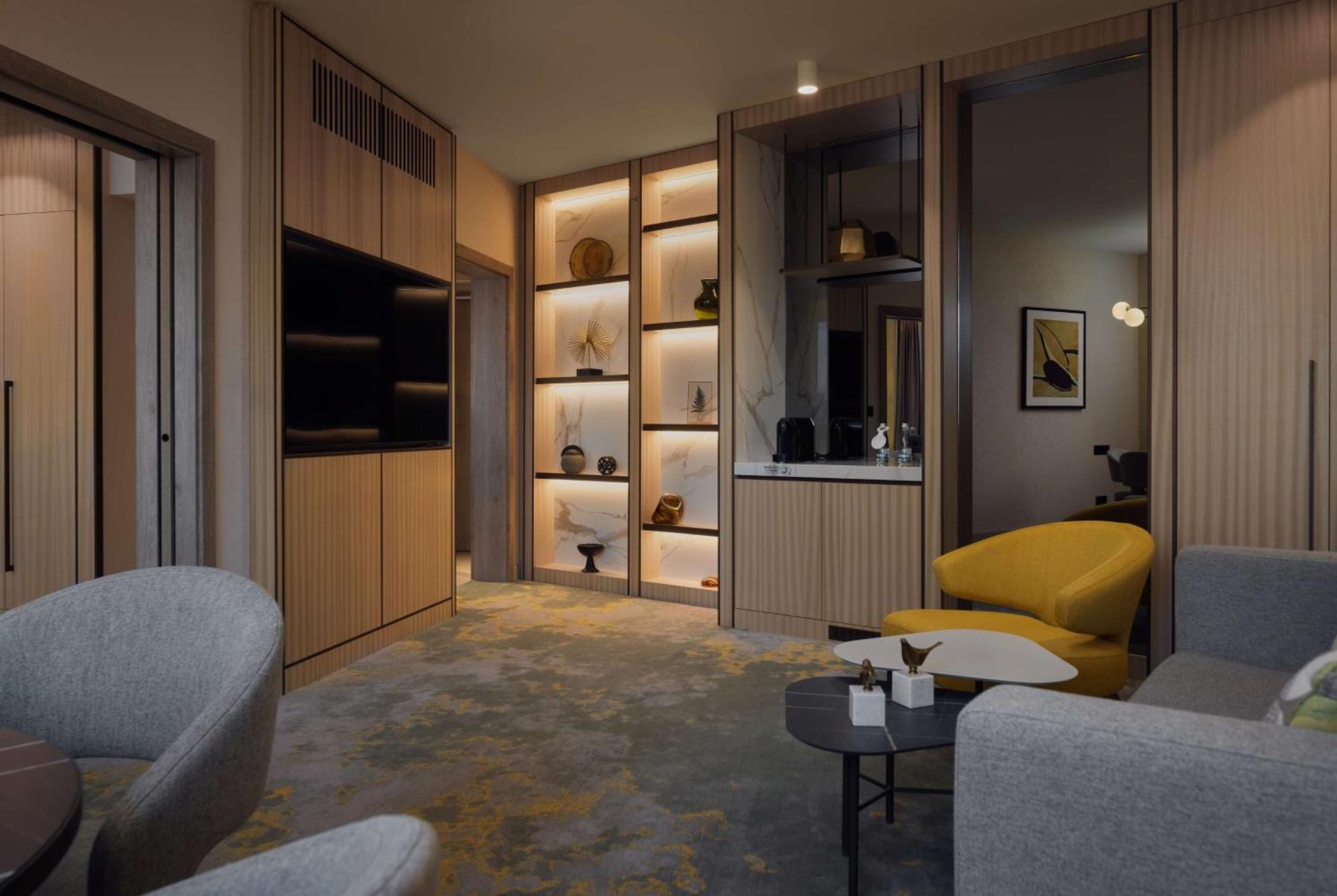 Park Executive Suite,1526549752:JPEG