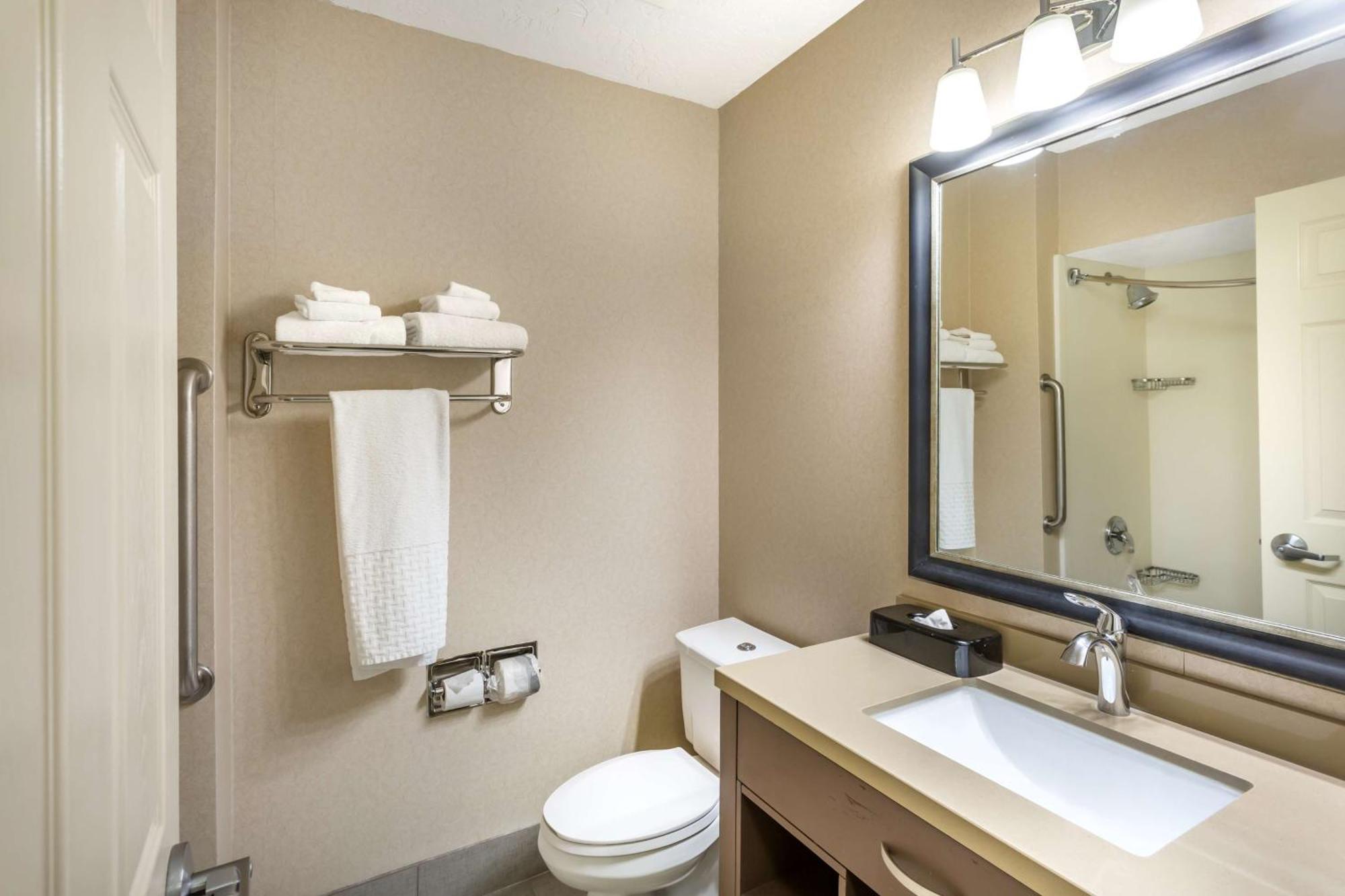 Queen Room with Two Queen Beds - Disability Access