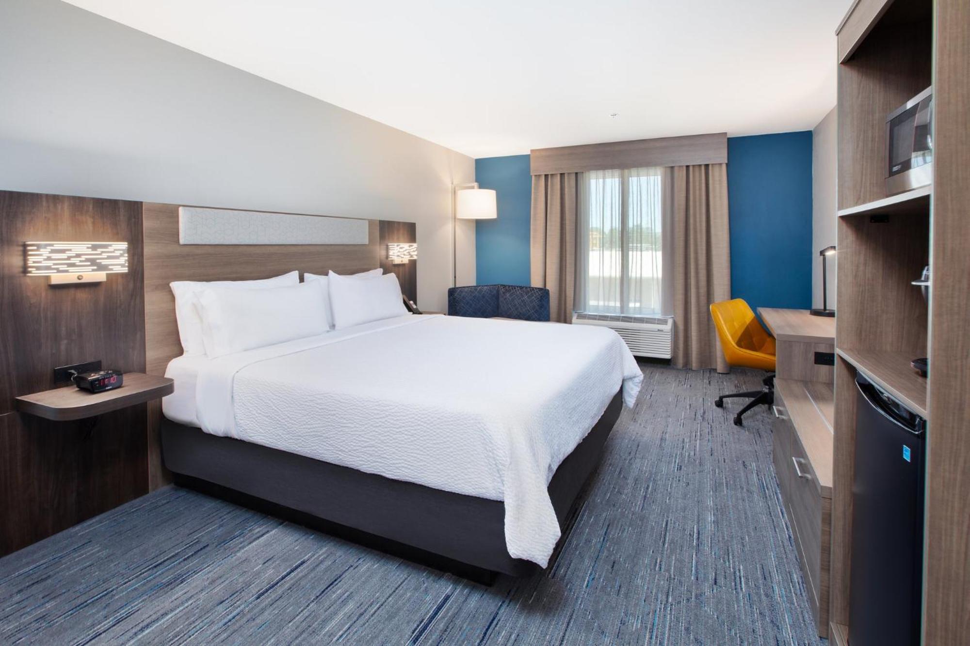 King Room - Mobility Access/Hearing Accessible