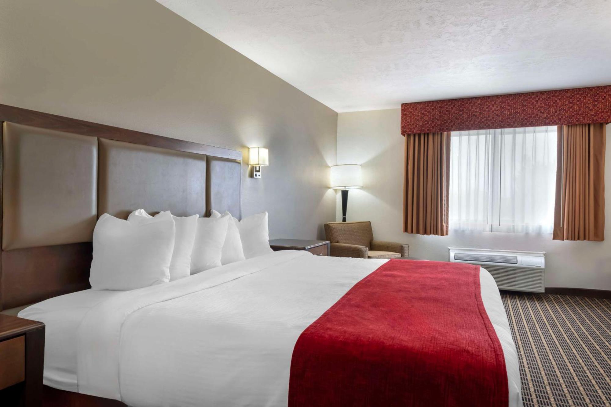 King Room with Whirlpool - Non-Smoking