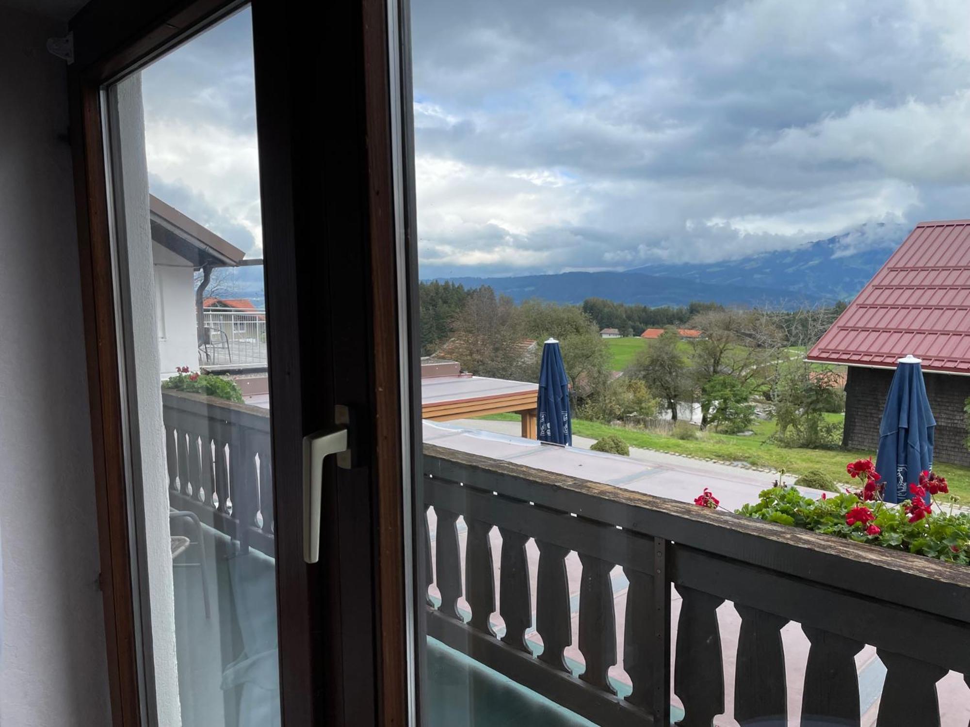 Einzelzimmer mit Balkon
